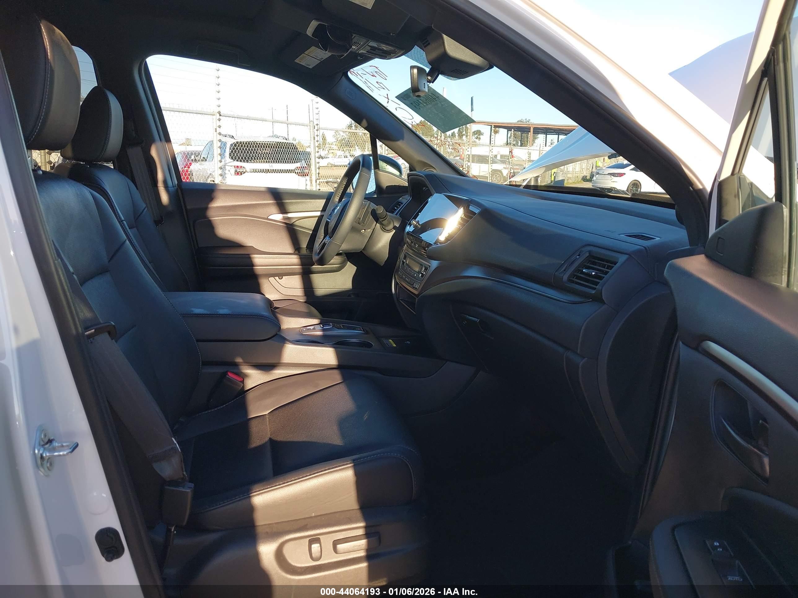 HONDA PASSPORT image 5