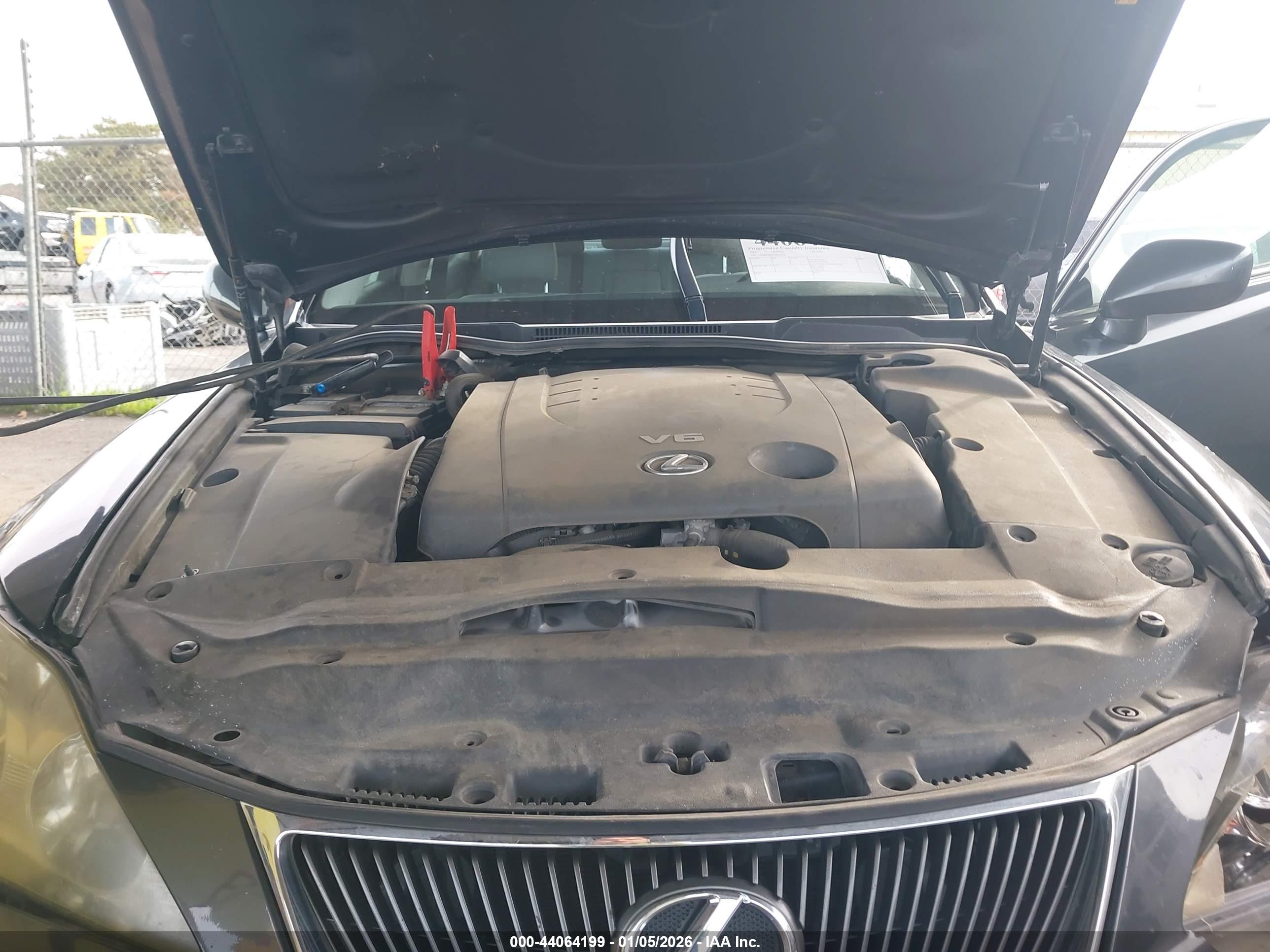LEXUS IS image 10