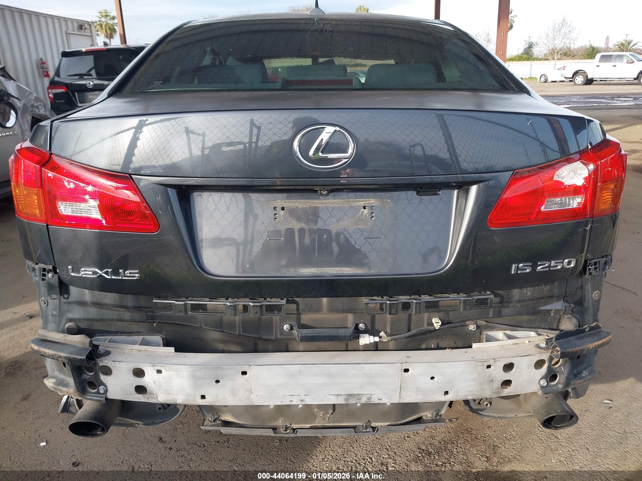 LEXUS IS image 6