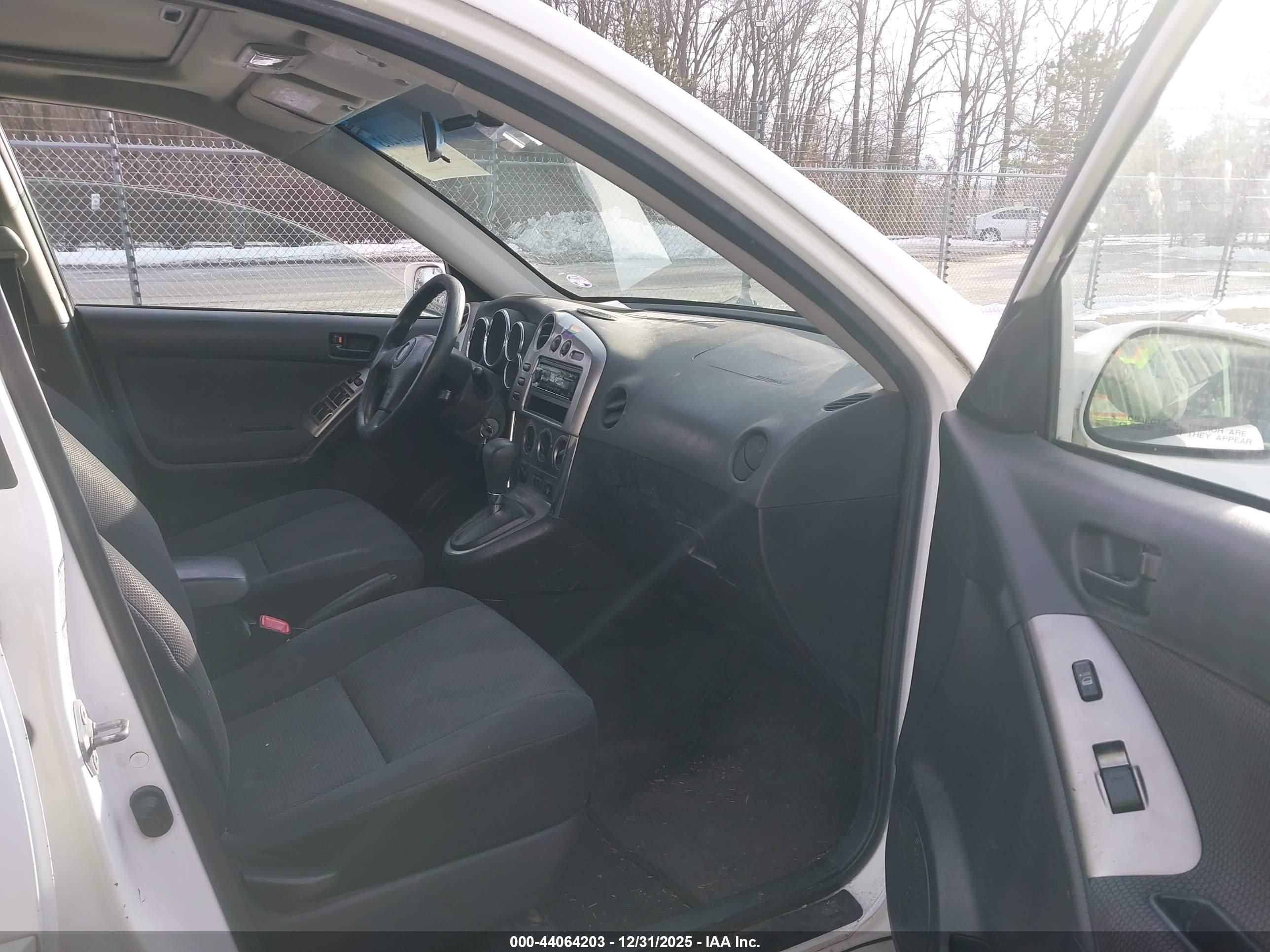 PONTIAC VIBE image 5