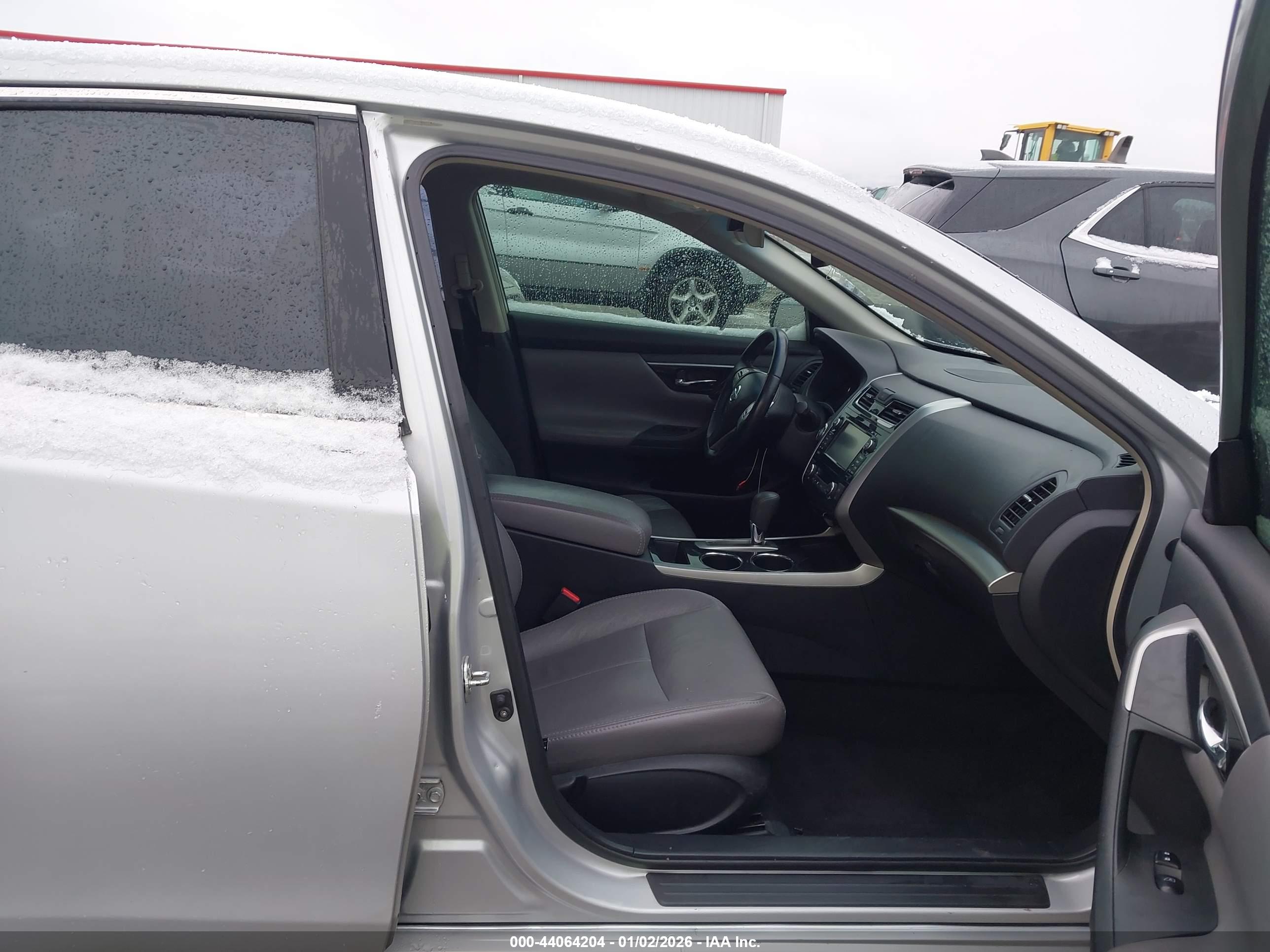 NISSAN ALTIMA image 5