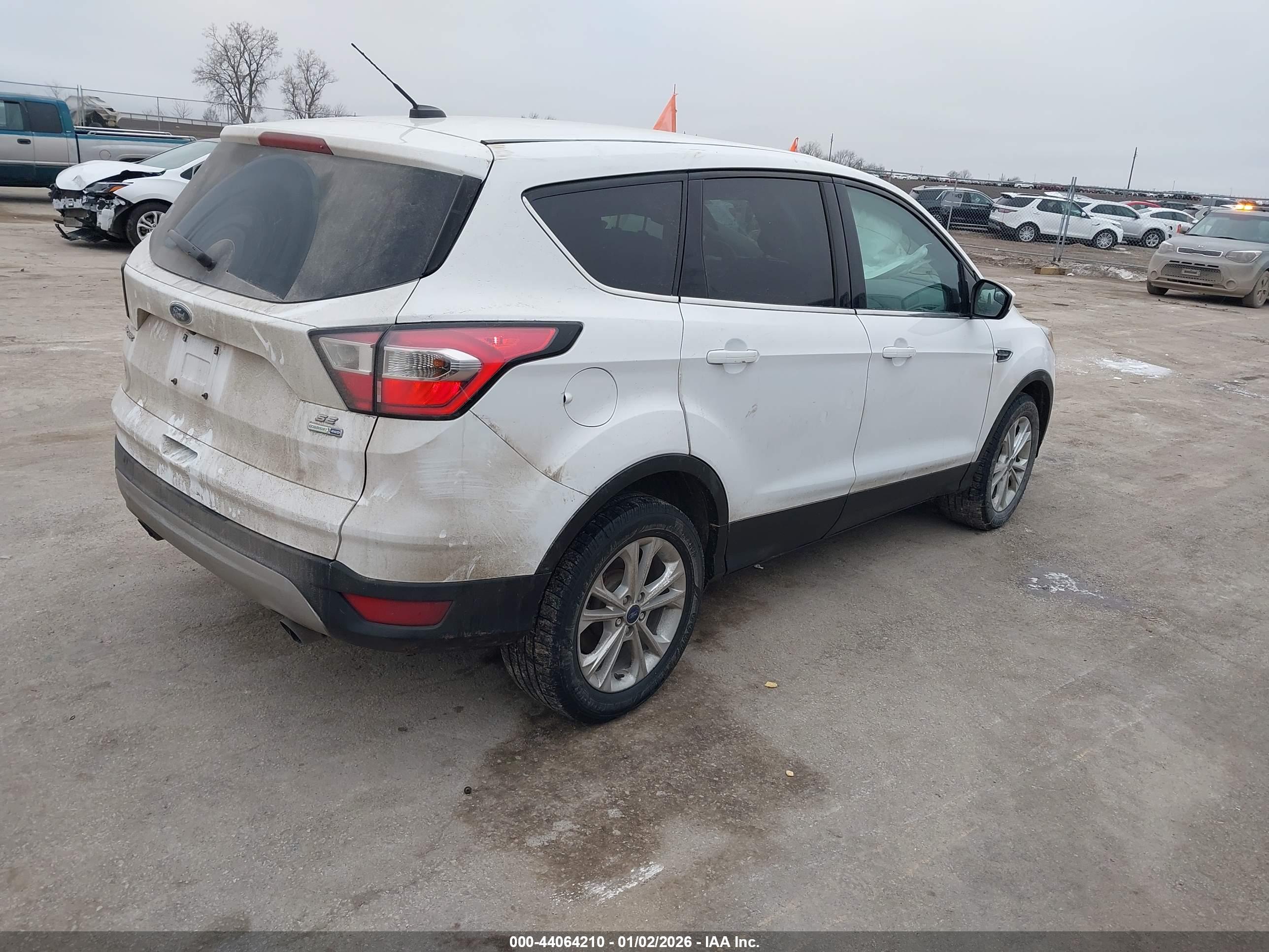 FORD ESCAPE image 4