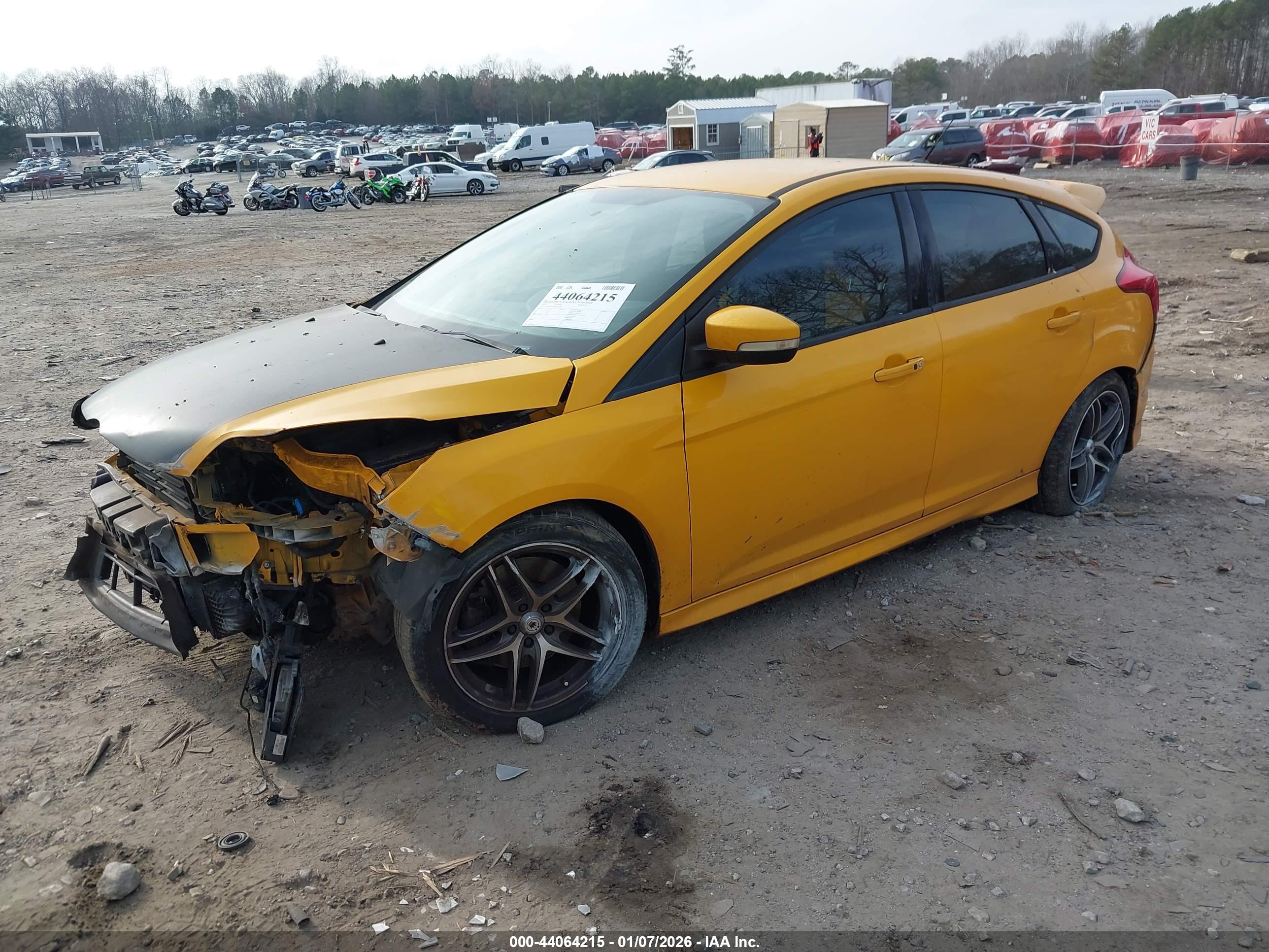FORD FOCUS image 2