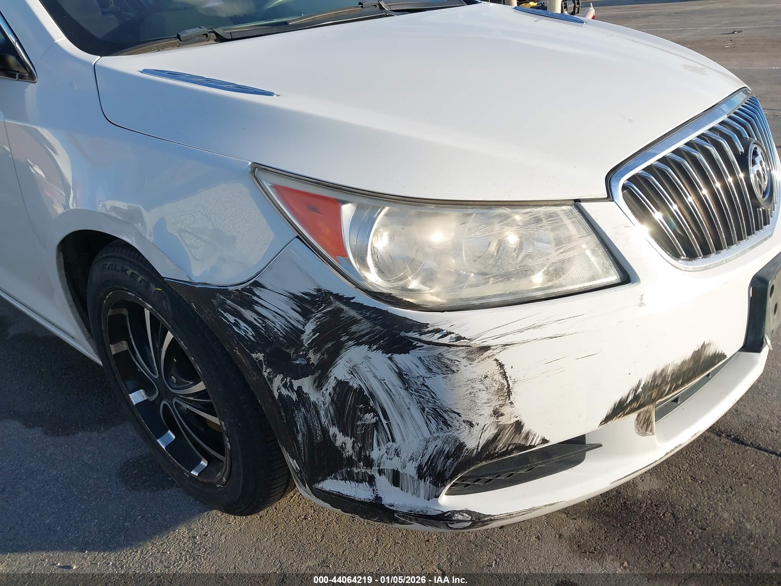 BUICK LACROSSE image 6