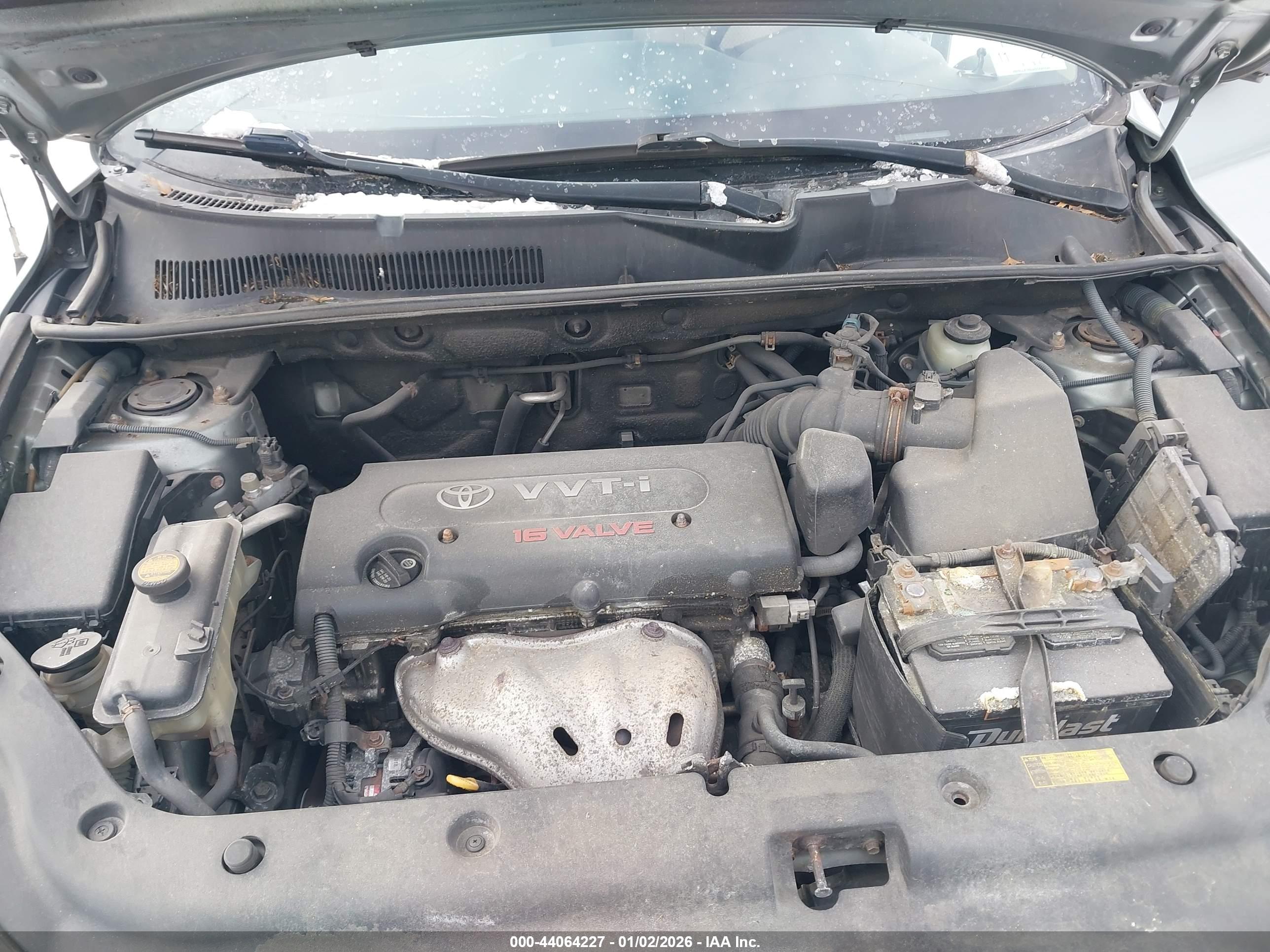 TOYOTA RAV4 image 10