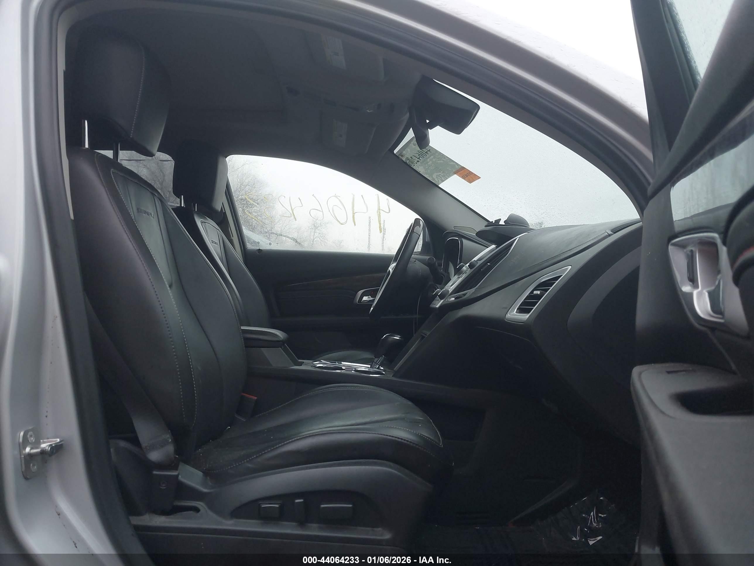 GMC TERRAIN image 5