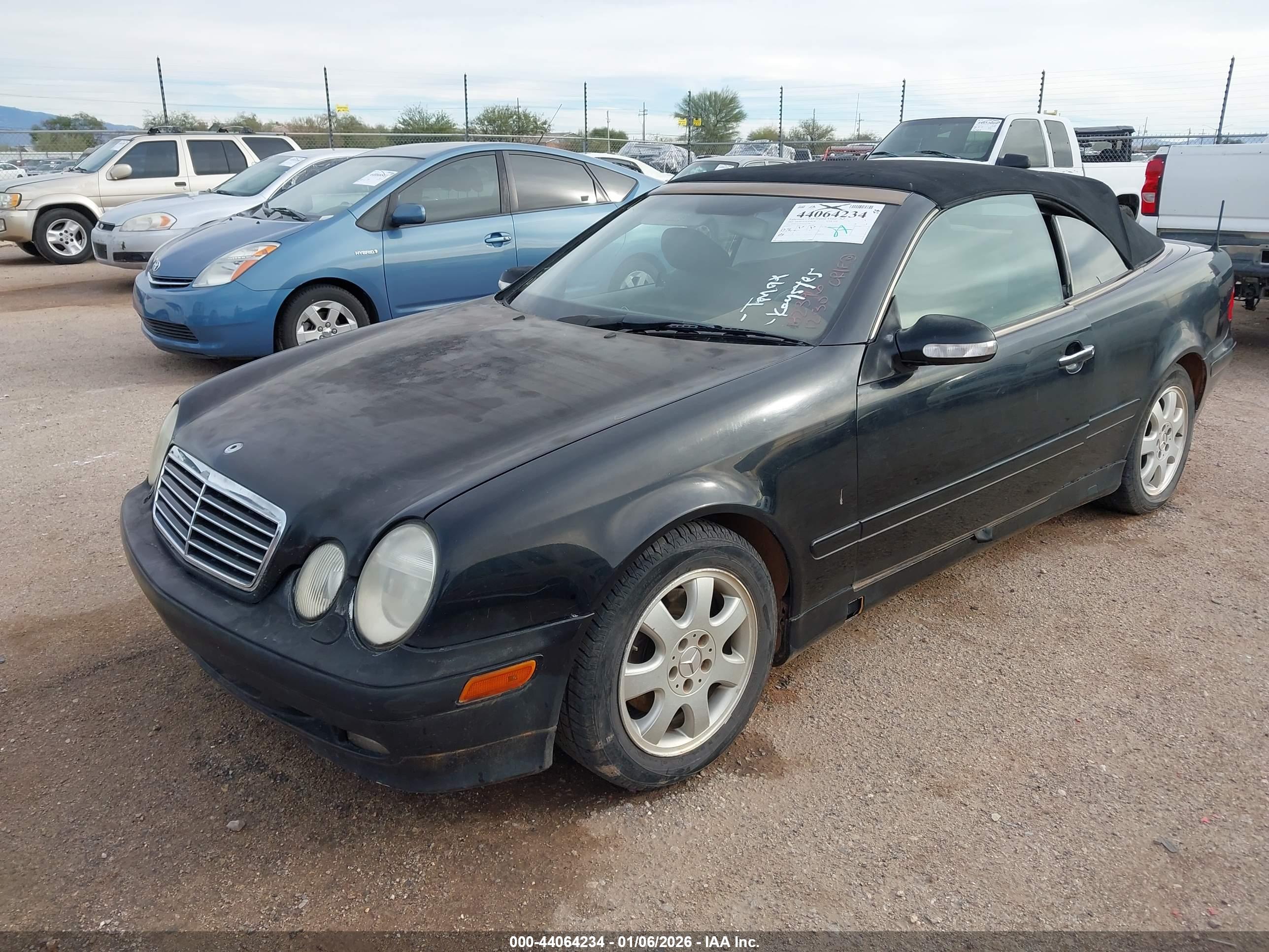 MERCEDES-BENZ CLK image 2