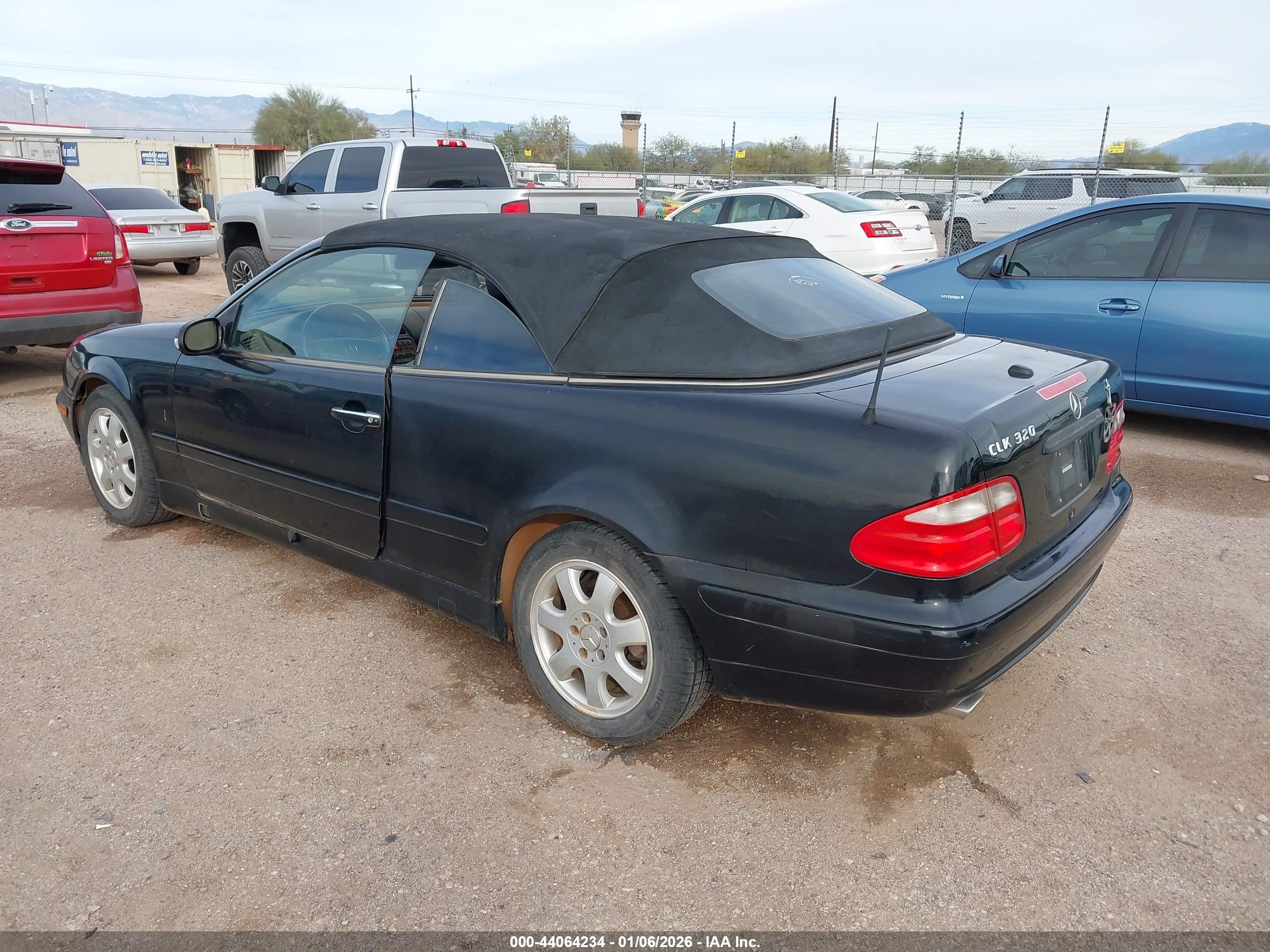 MERCEDES-BENZ CLK image 3