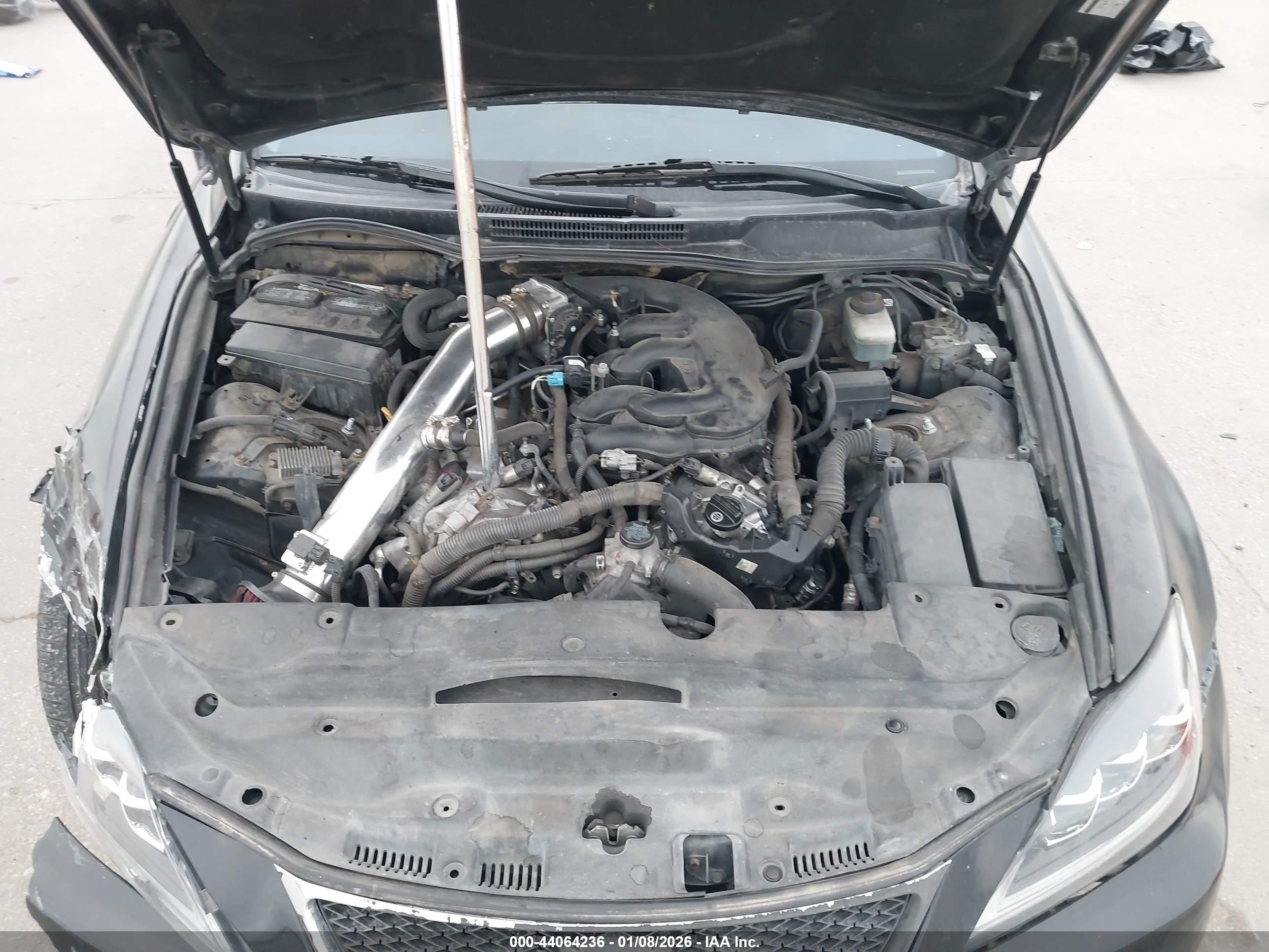 LEXUS IS image 10