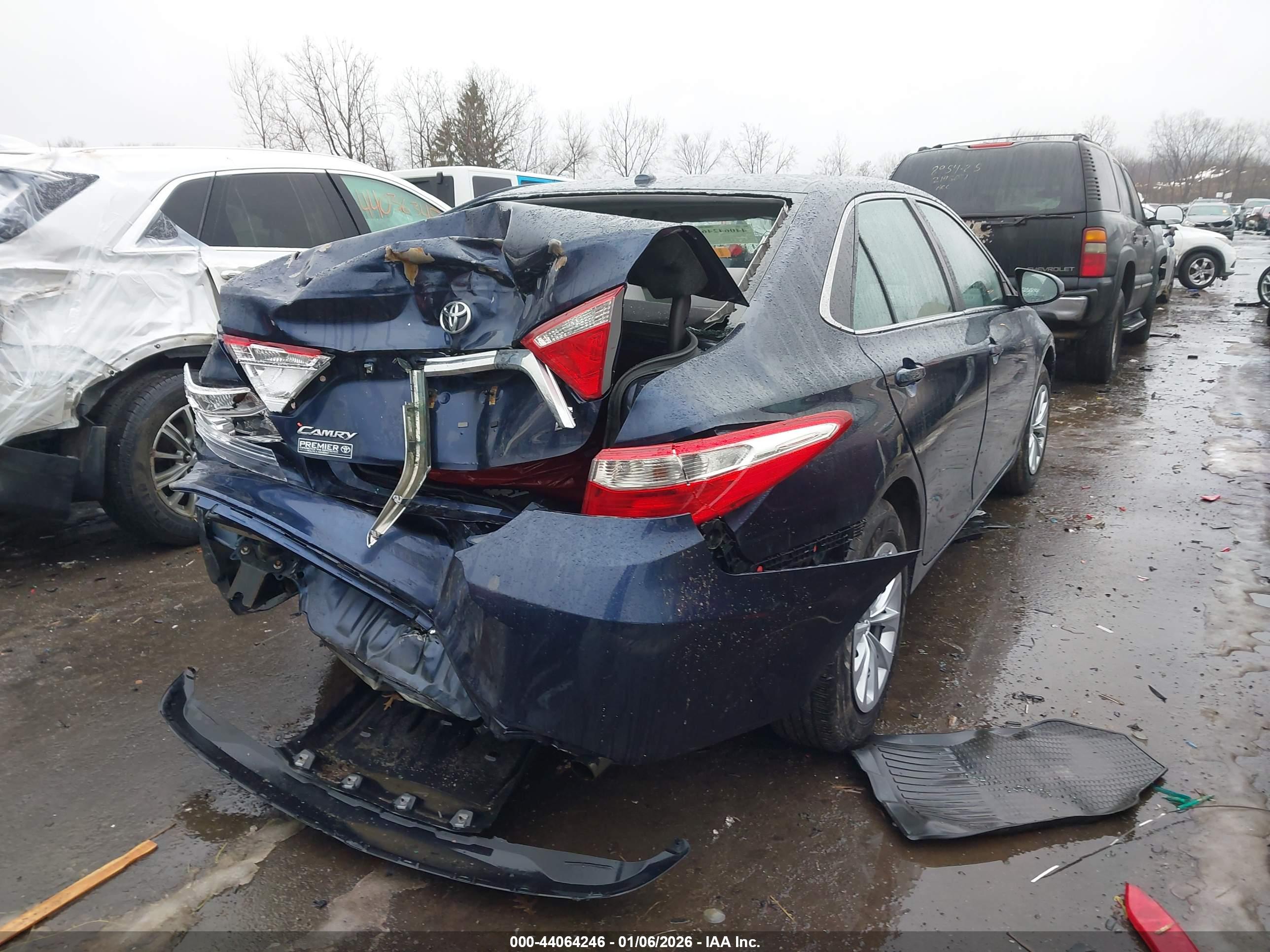 TOYOTA CAMRY image 4