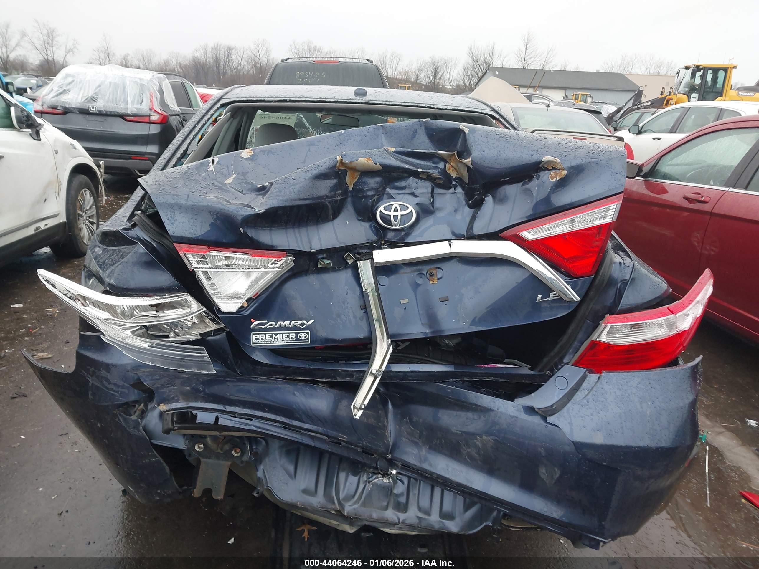 TOYOTA CAMRY image 6