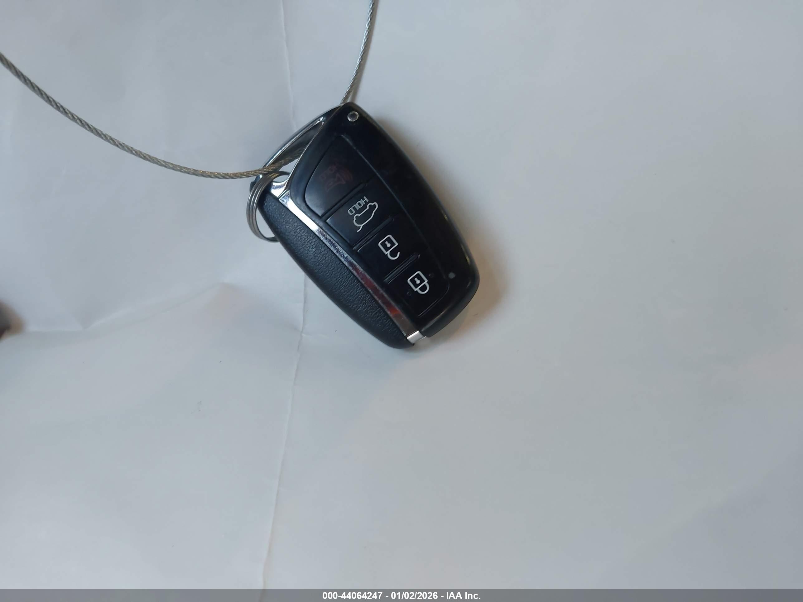 HYUNDAI SANTA image 11