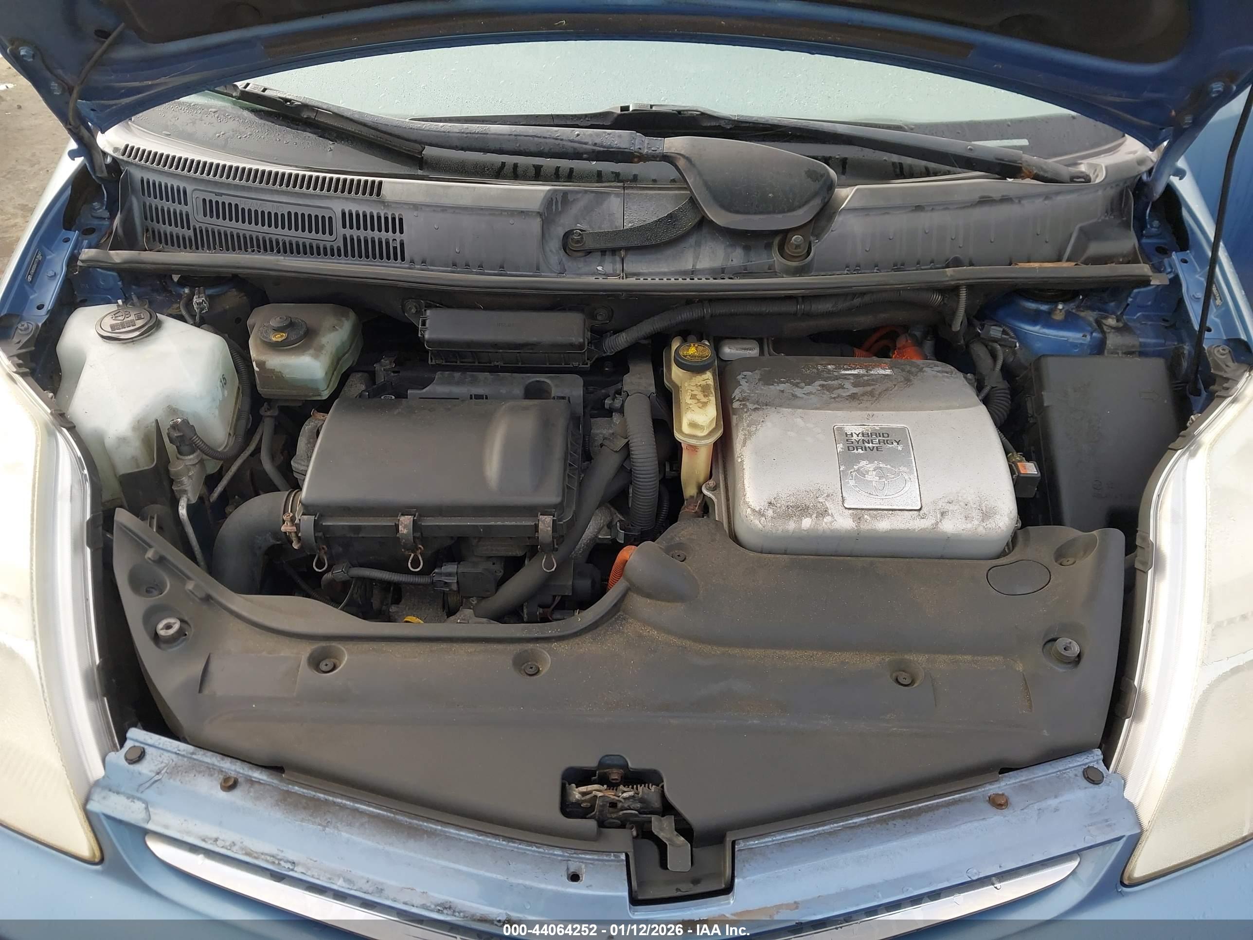 TOYOTA PRIUS image 10
