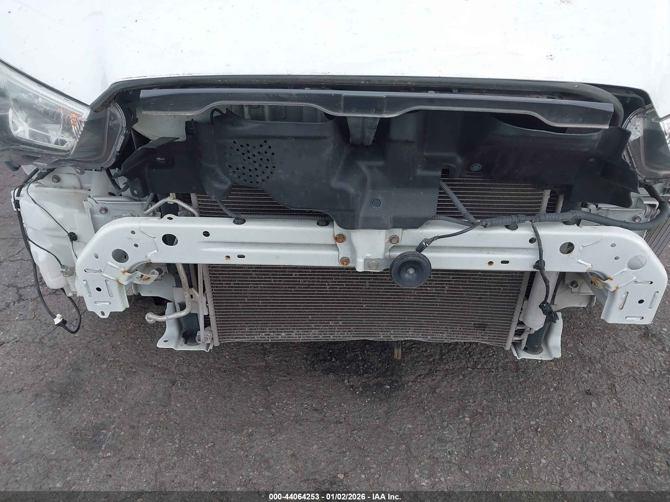 MITSUBISHI OUTLANDER image 10