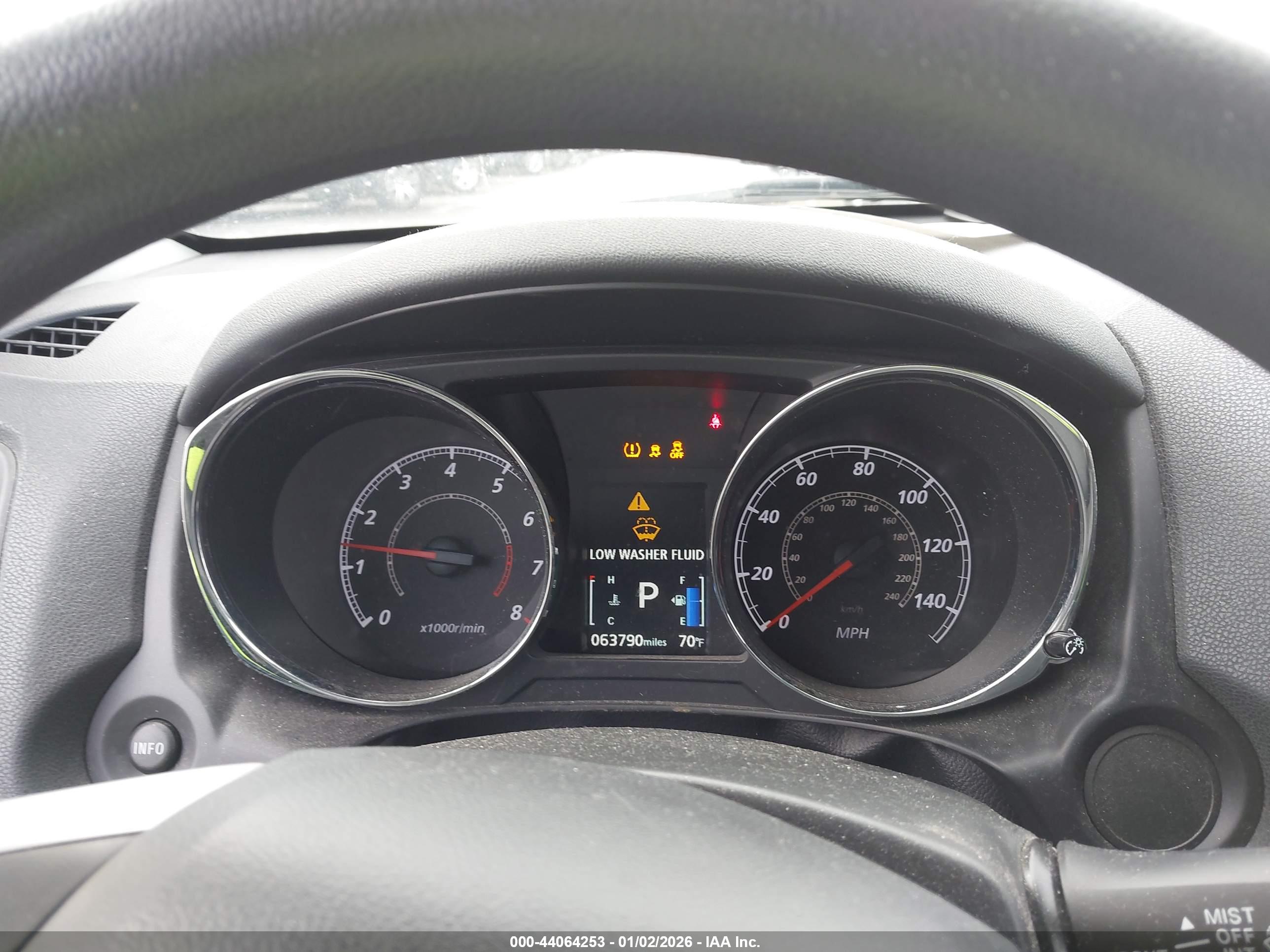 MITSUBISHI OUTLANDER image 7