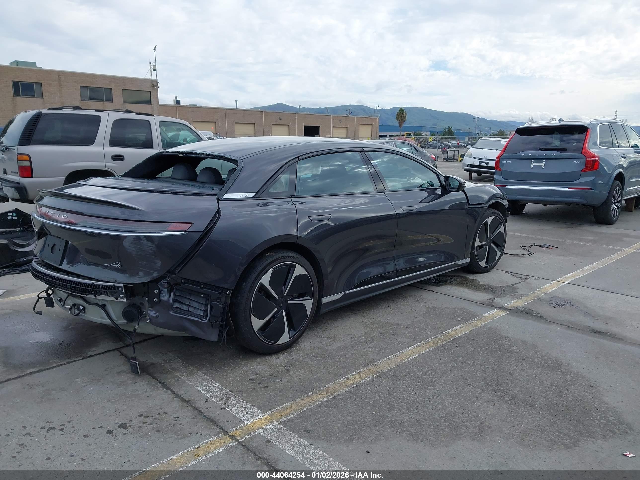 LUCID AIR image 4