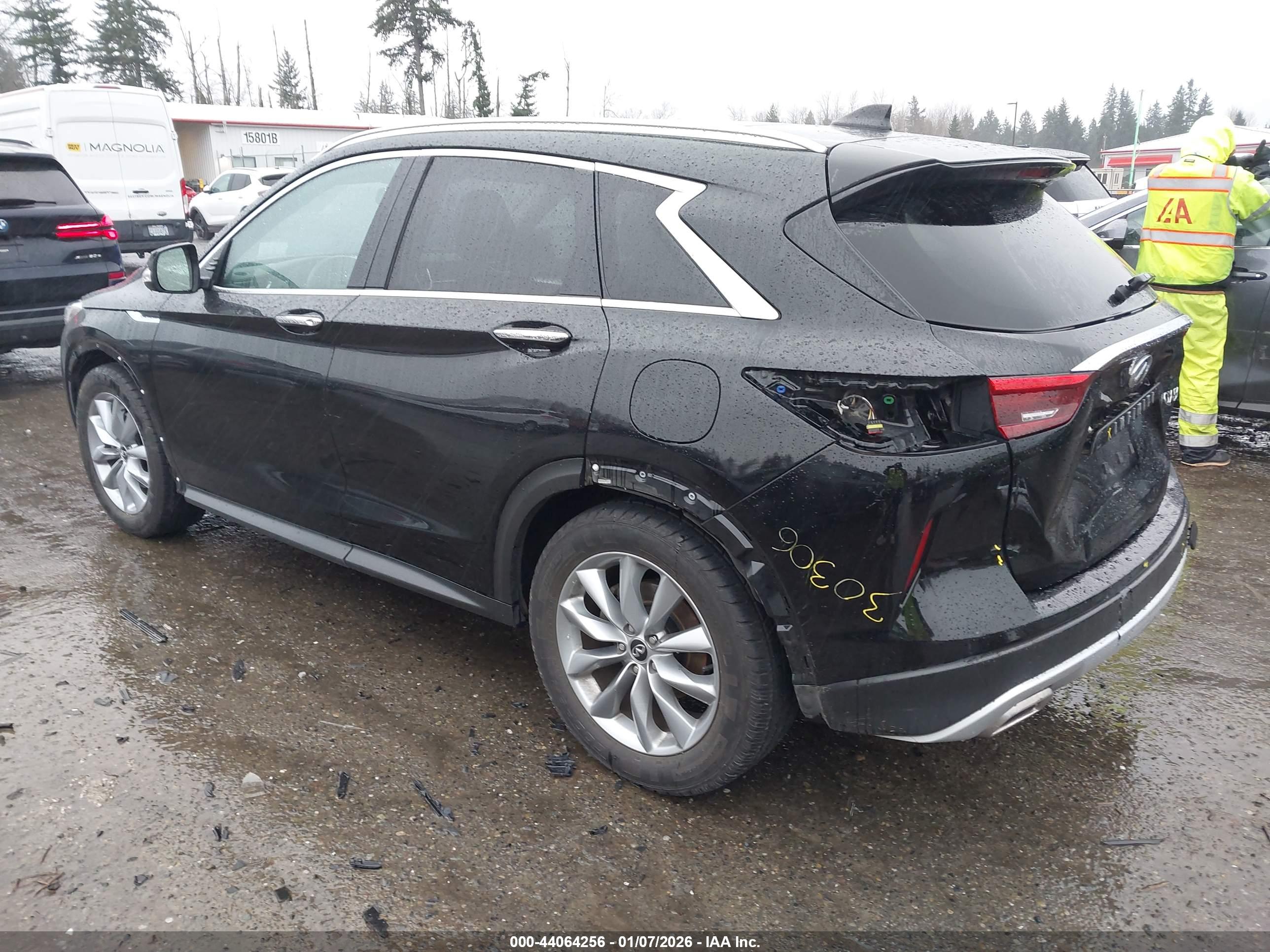 INFINITI QX50 image 3