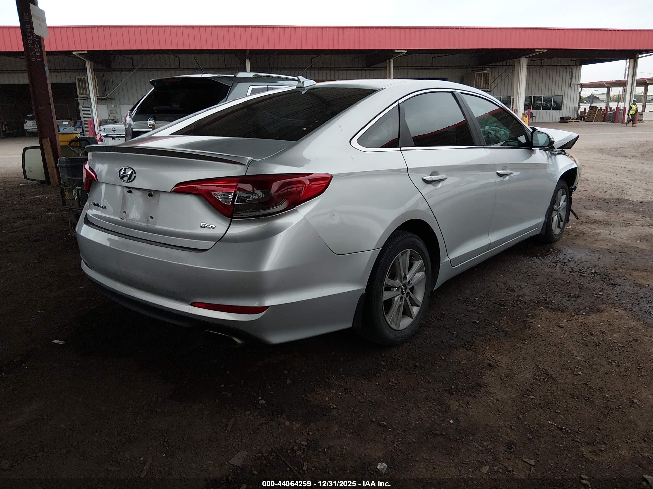 HYUNDAI SONATA image 4