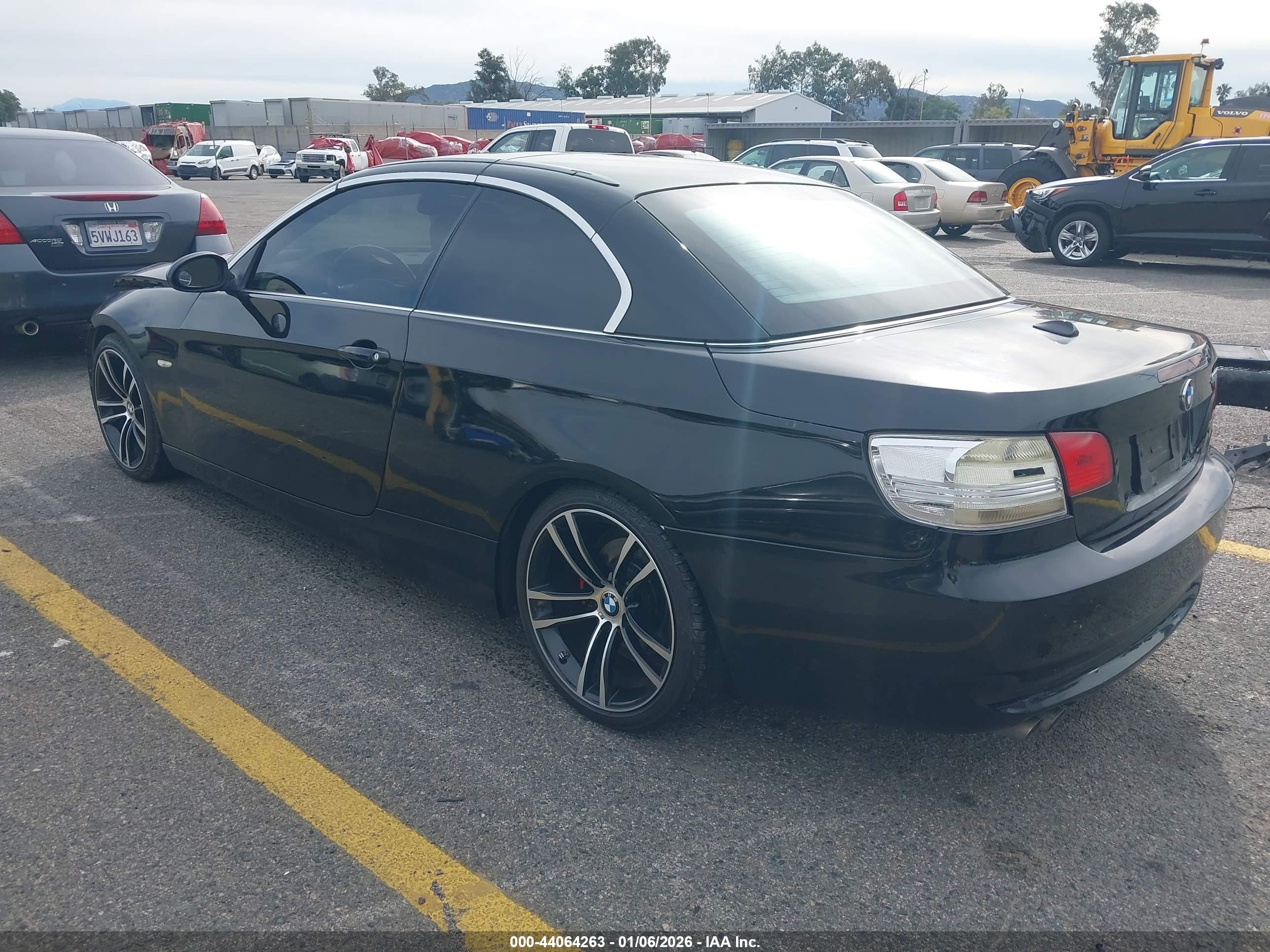 BMW 328I image 3