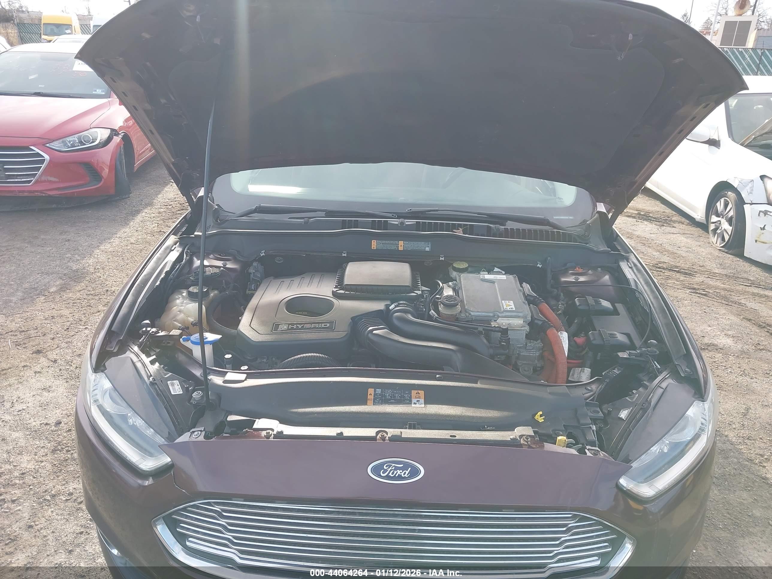 FORD FUSION image 10