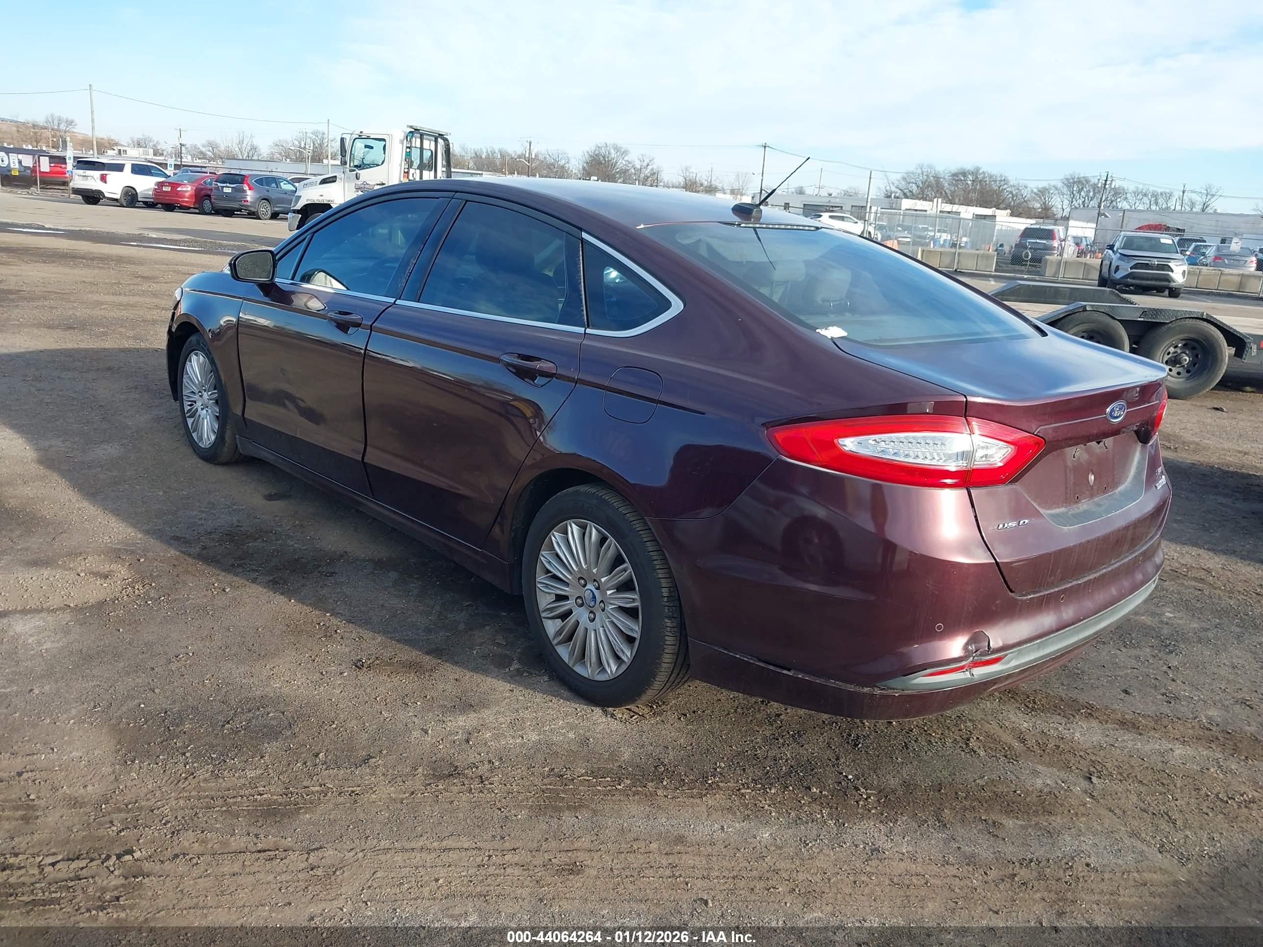 FORD FUSION image 3