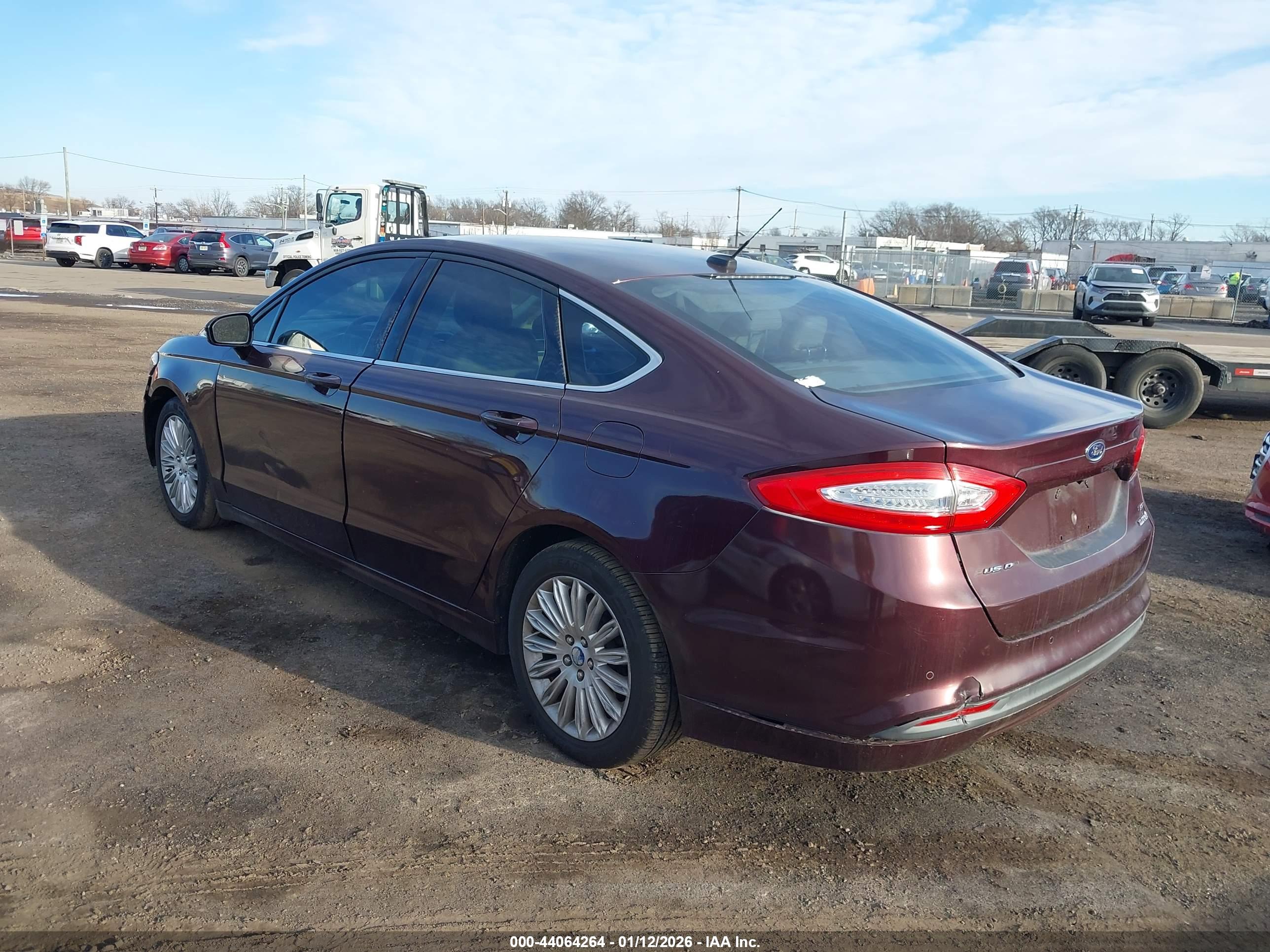 FORD FUSION image 6