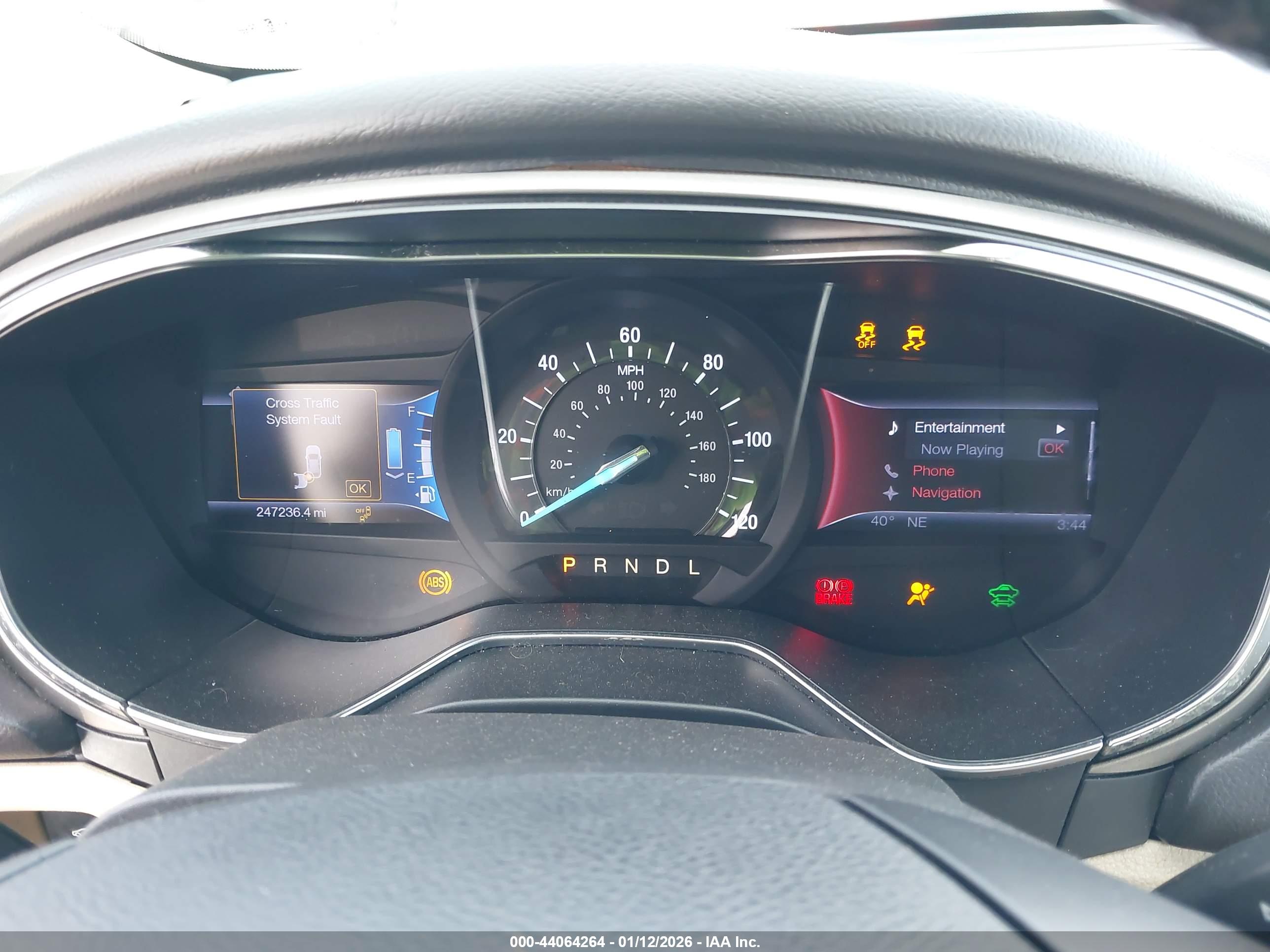 FORD FUSION image 7