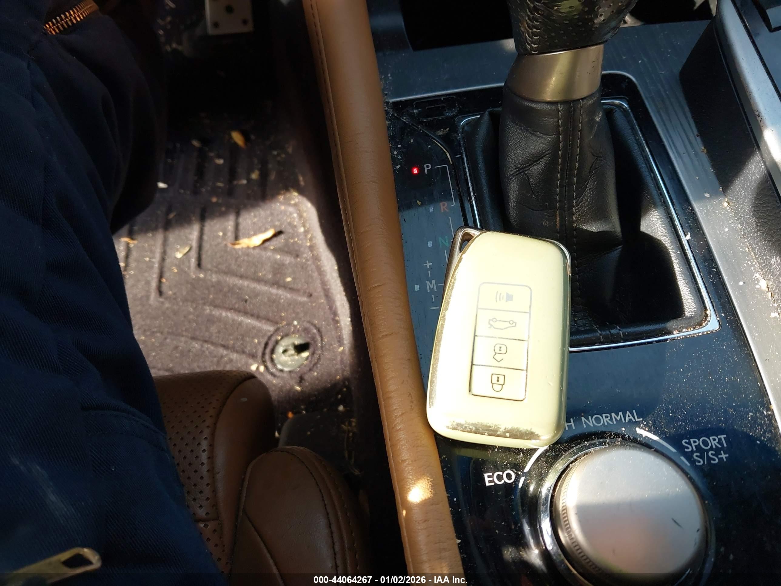 LEXUS GS image 11
