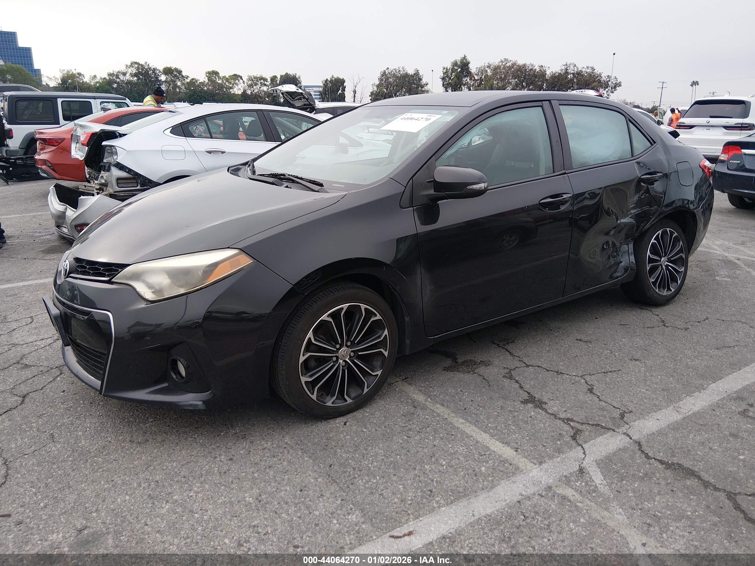 TOYOTA COROLLA image 2