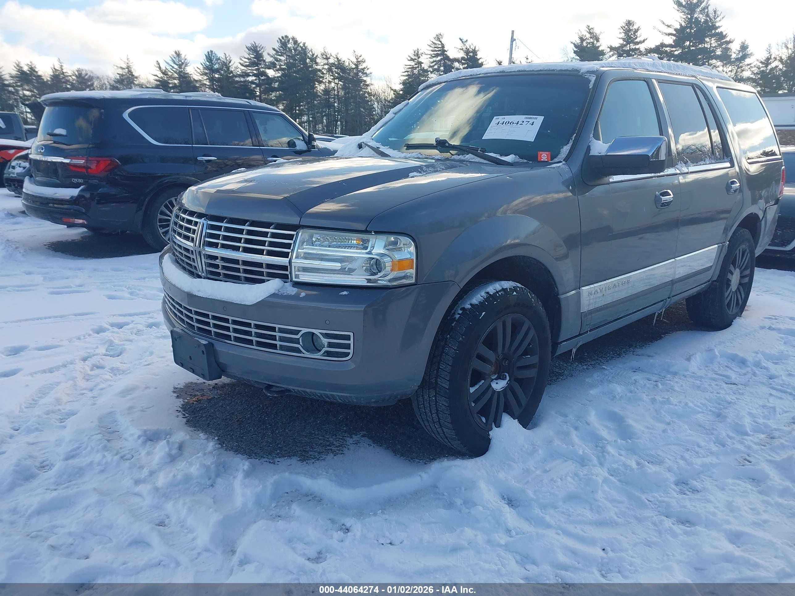LINCOLN NAVIGATOR image 2