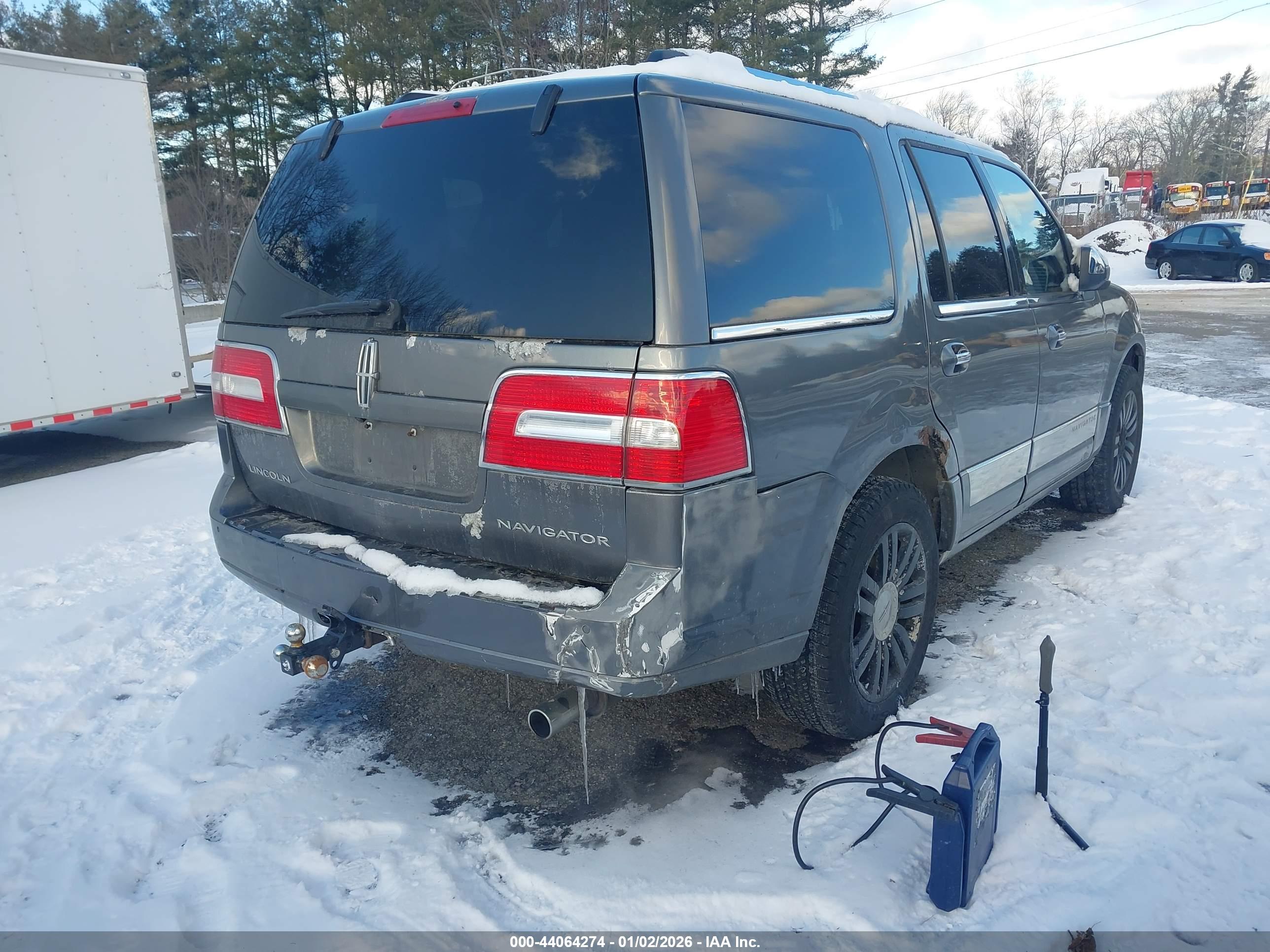 LINCOLN NAVIGATOR image 4
