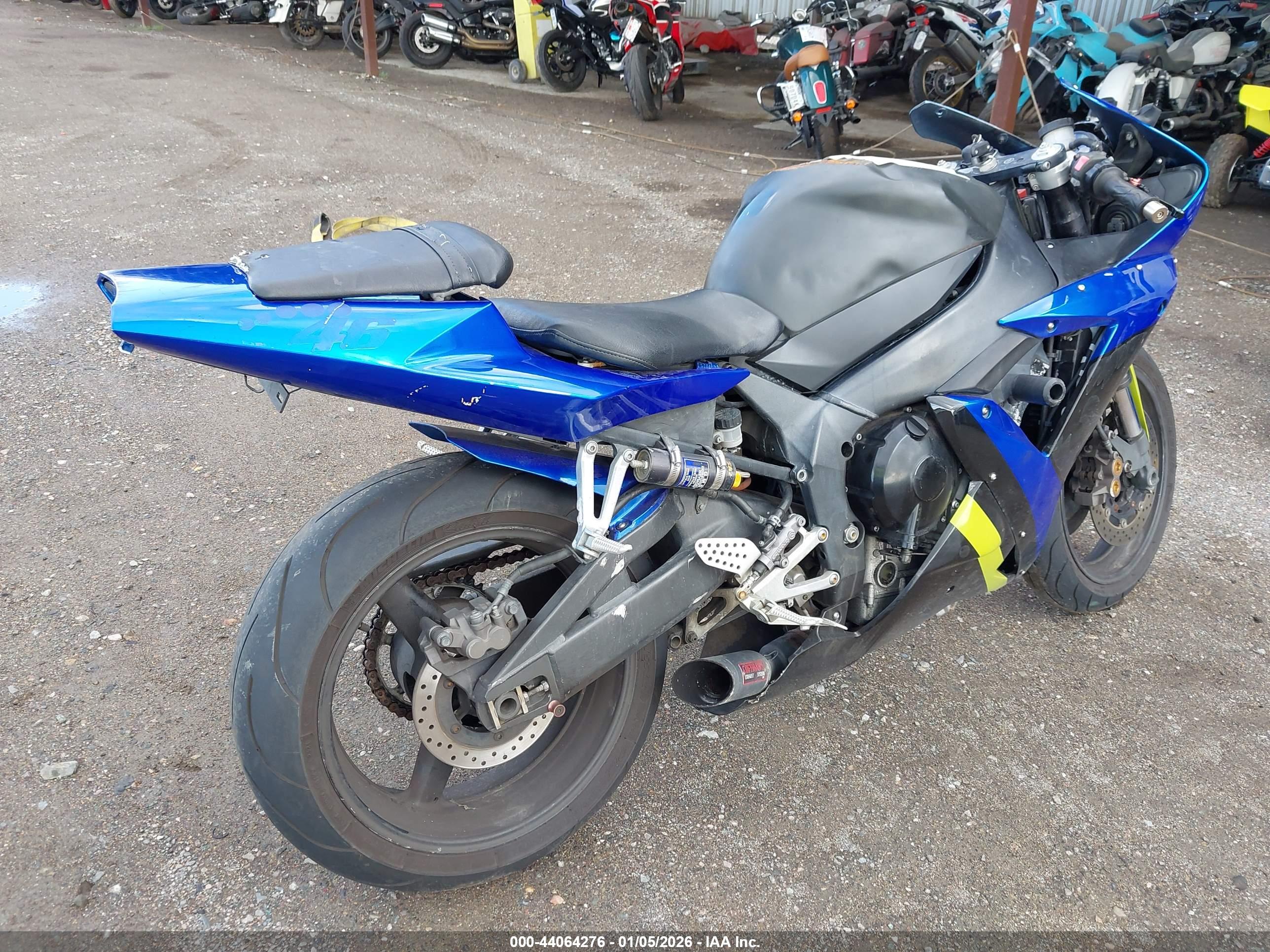 YAMAHA YZFR1 image 4