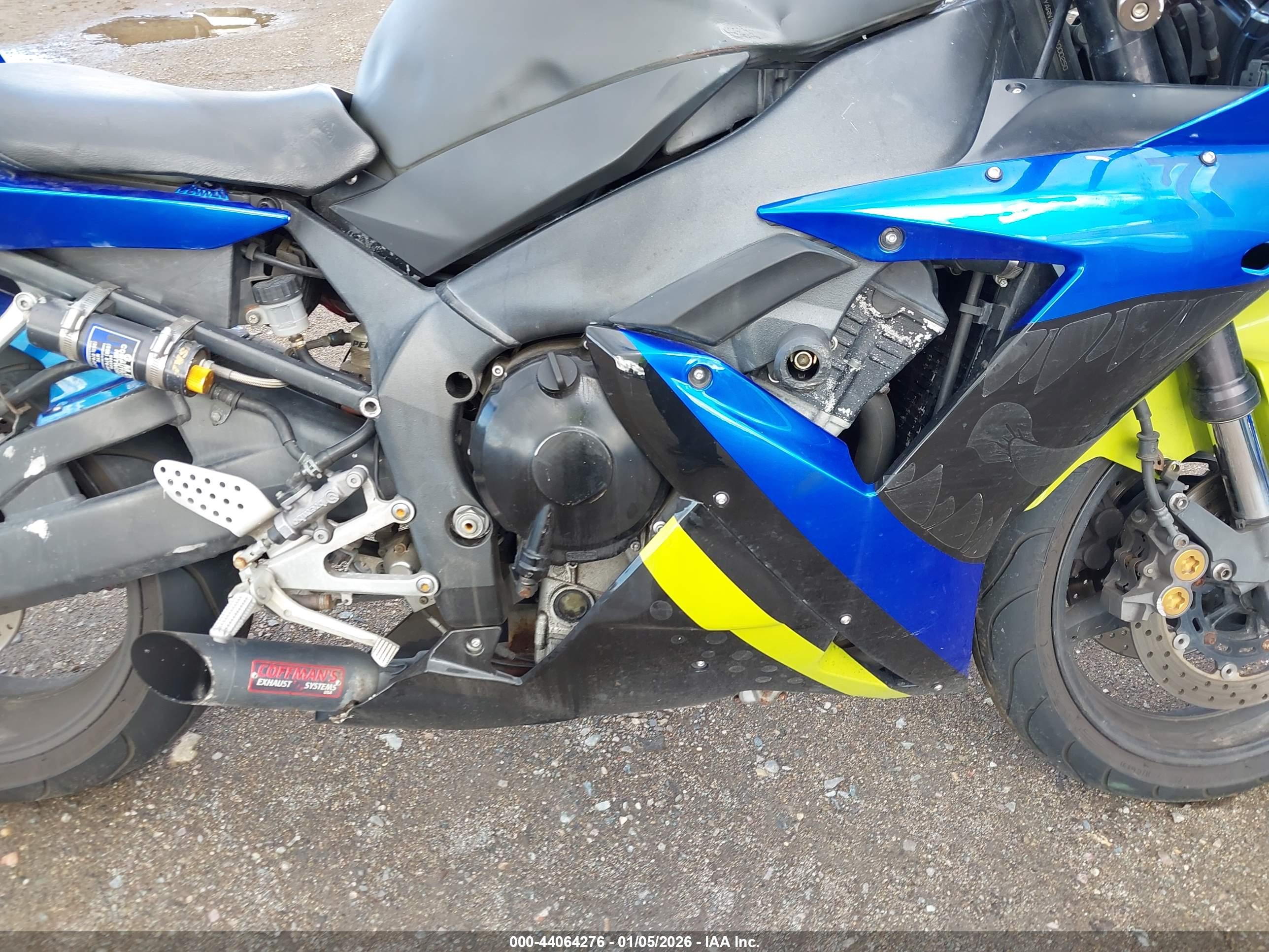YAMAHA YZFR1 image 8