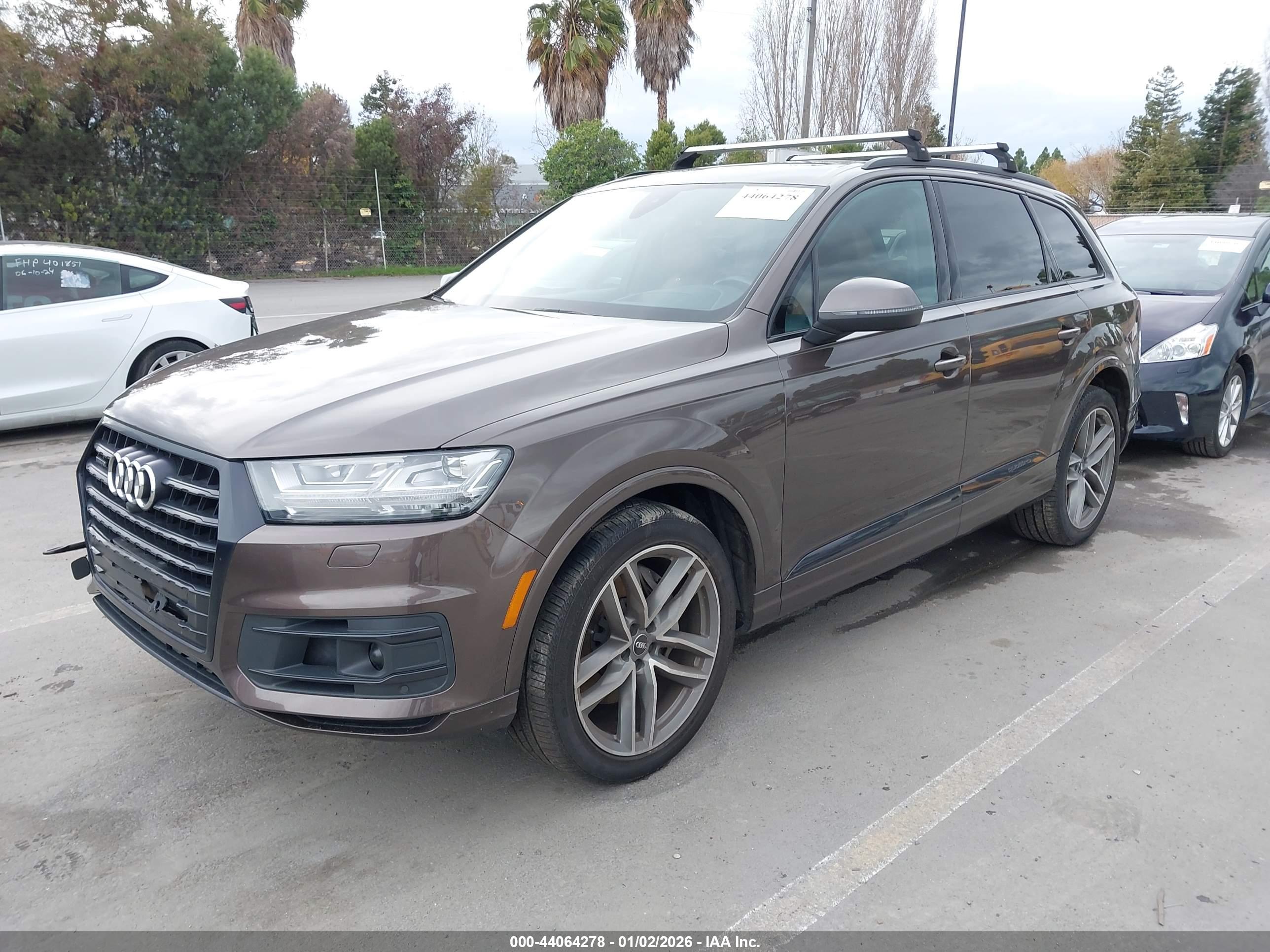 AUDI Q7 image 2