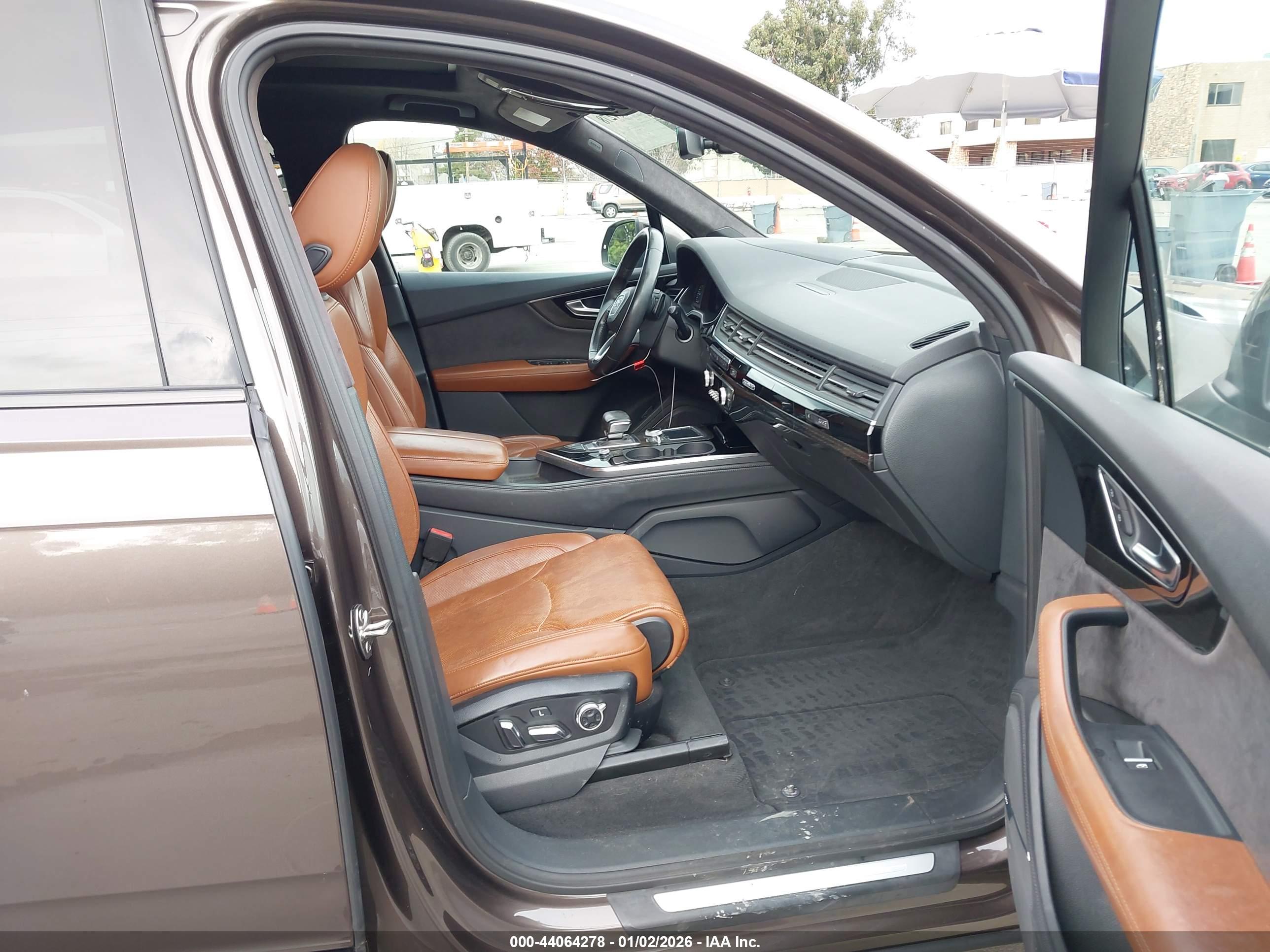 AUDI Q7 image 5