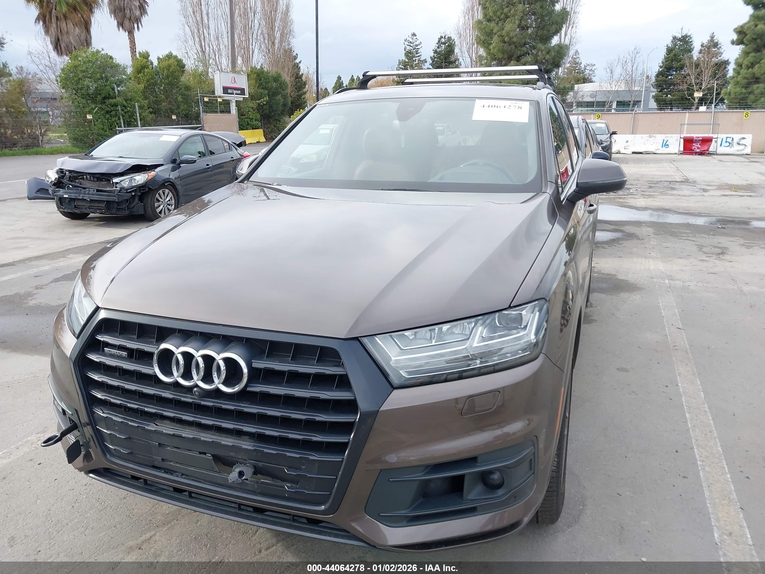 AUDI Q7 image 6