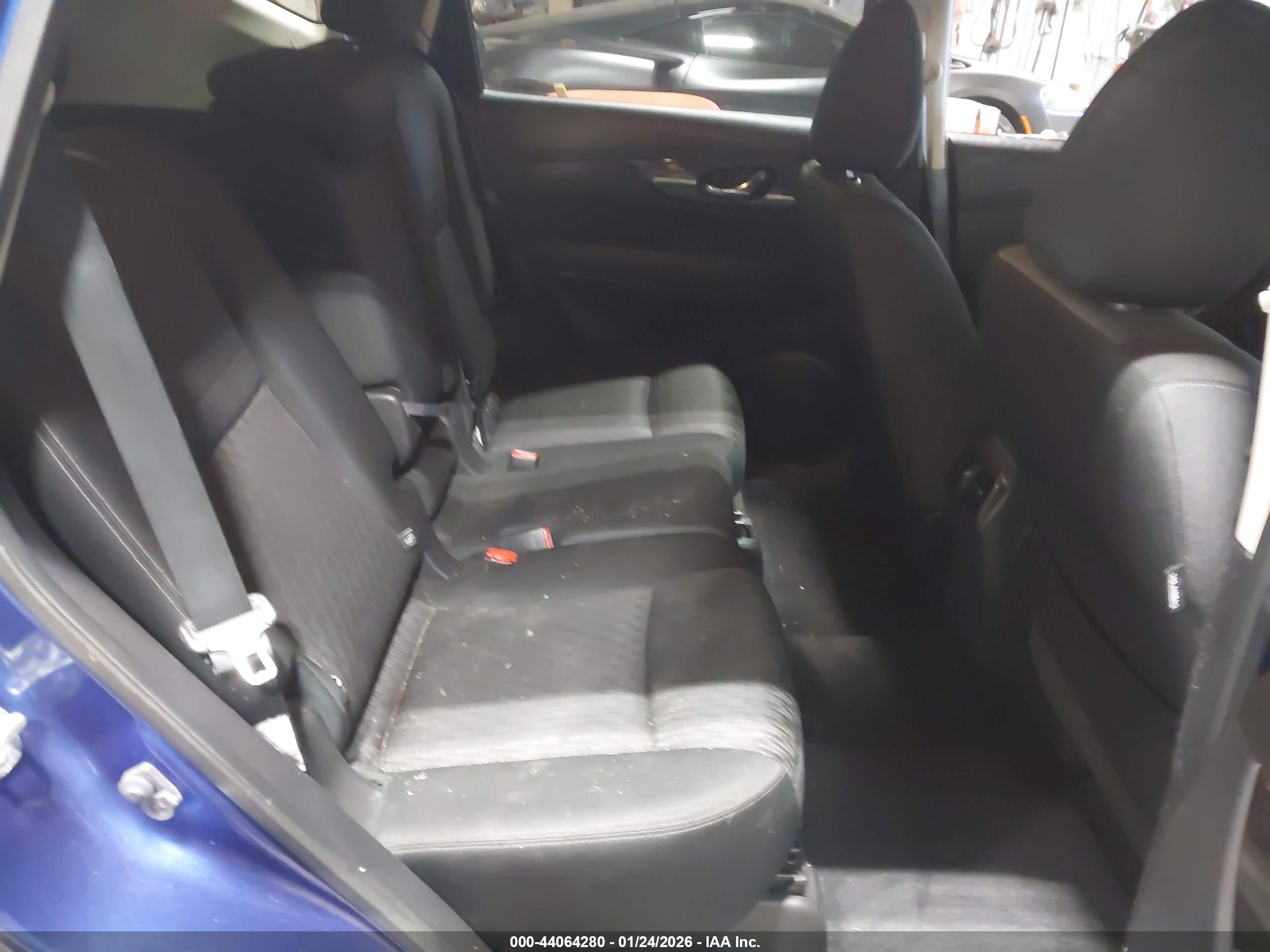 NISSAN ROGUE image 8