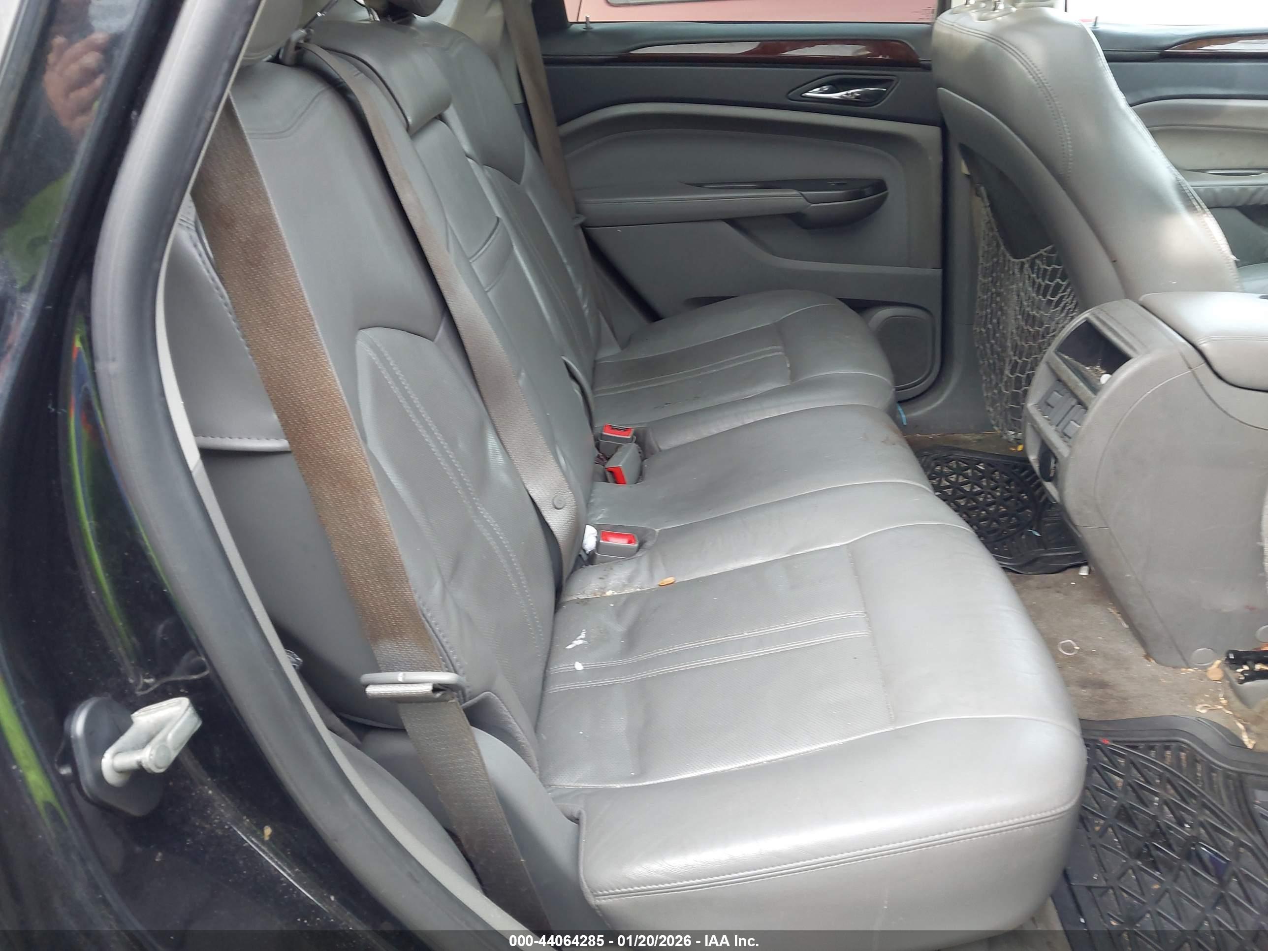 CADILLAC SRX image 8