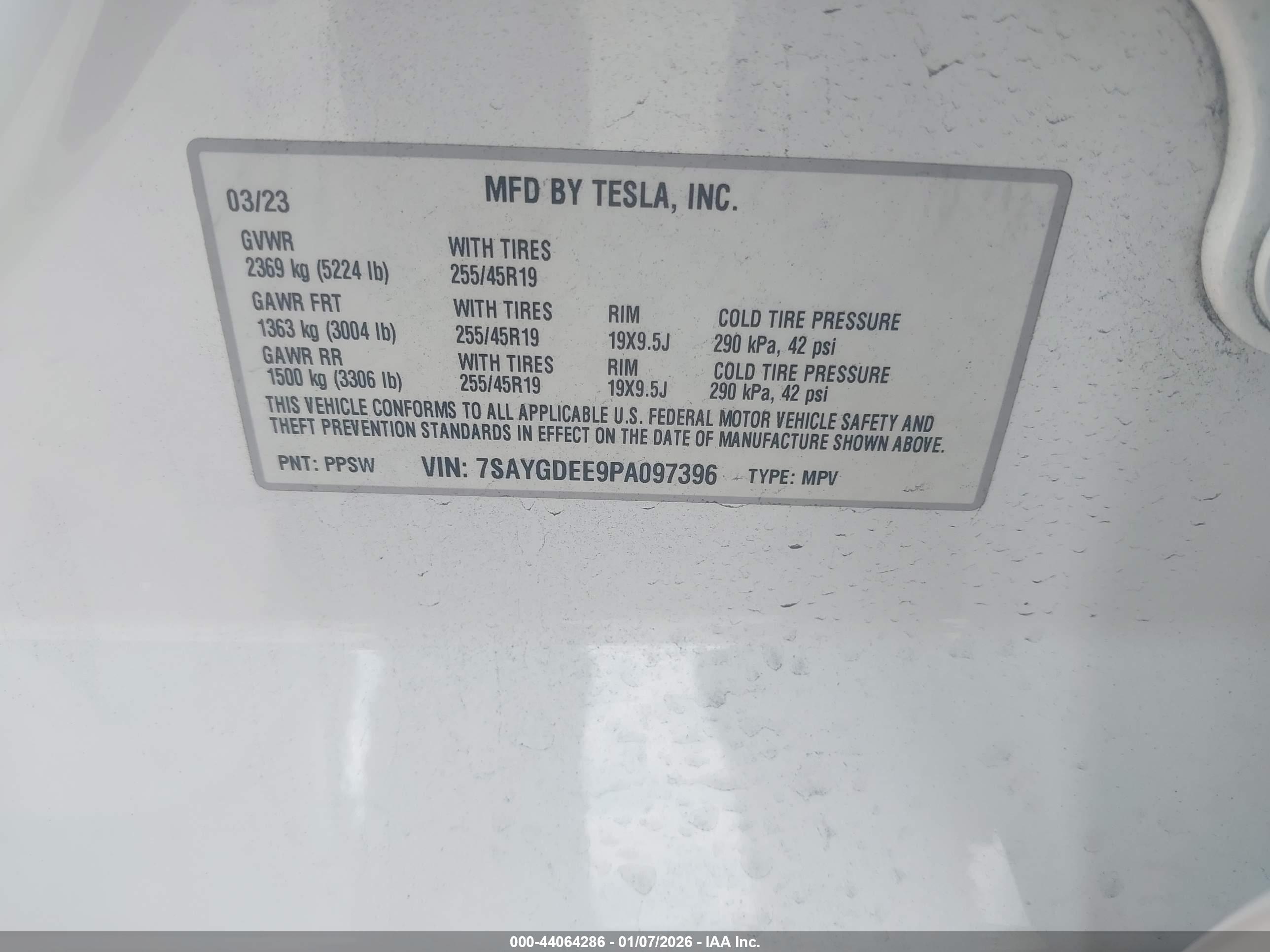 TESLA MODEL image 9