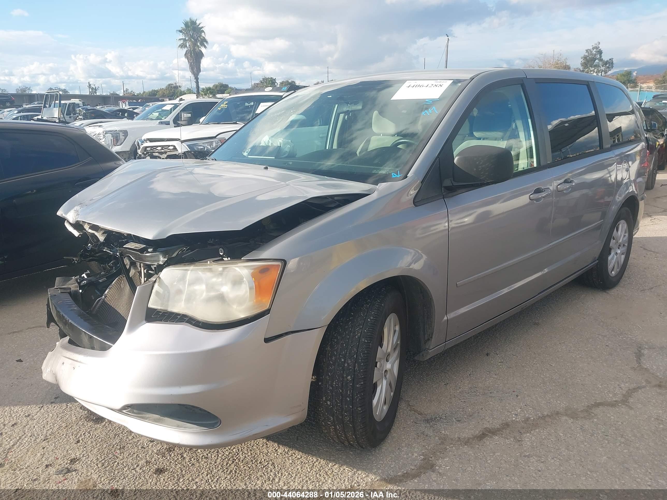 DODGE GRAND image 2