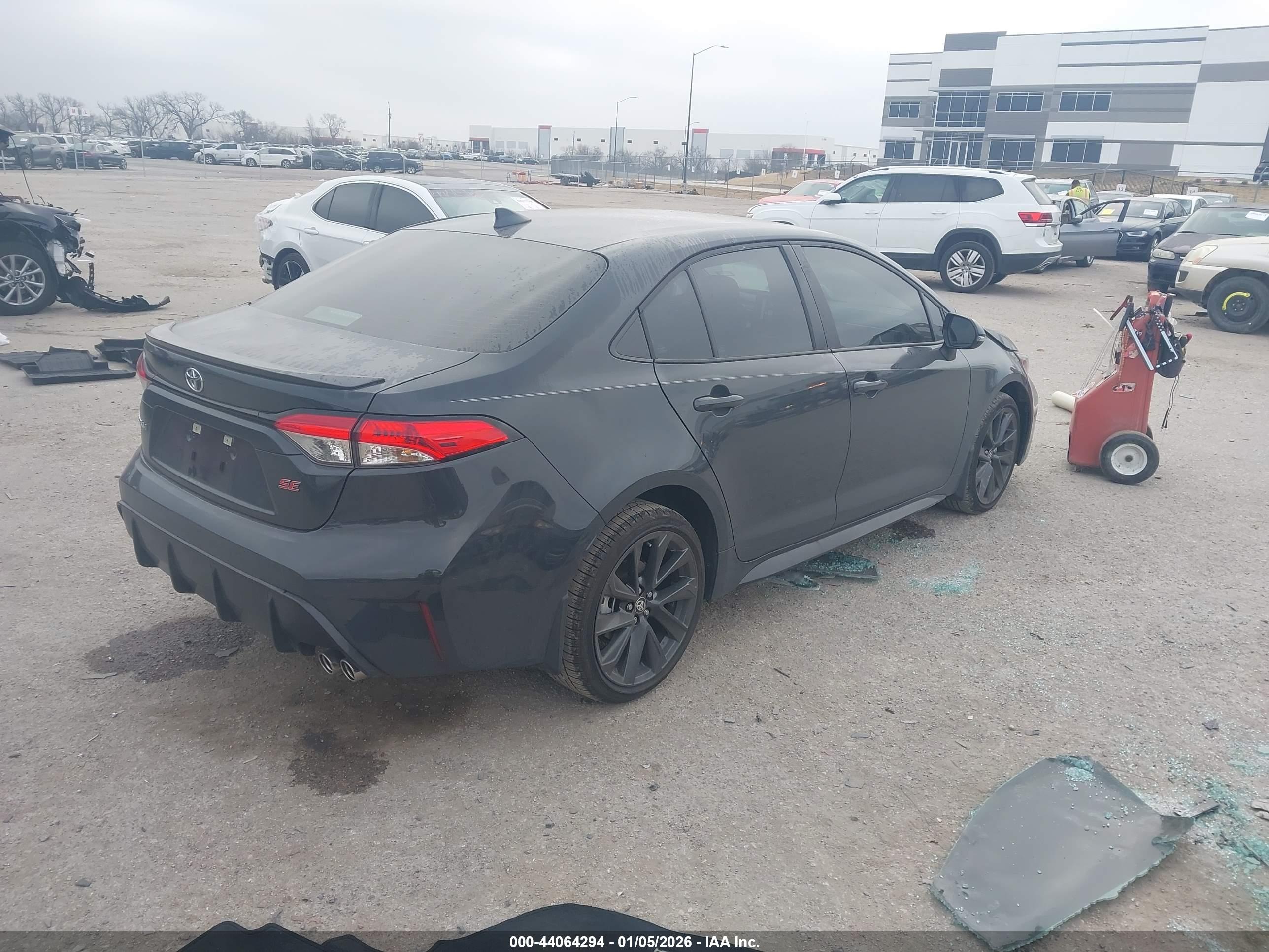 TOYOTA COROLLA image 4