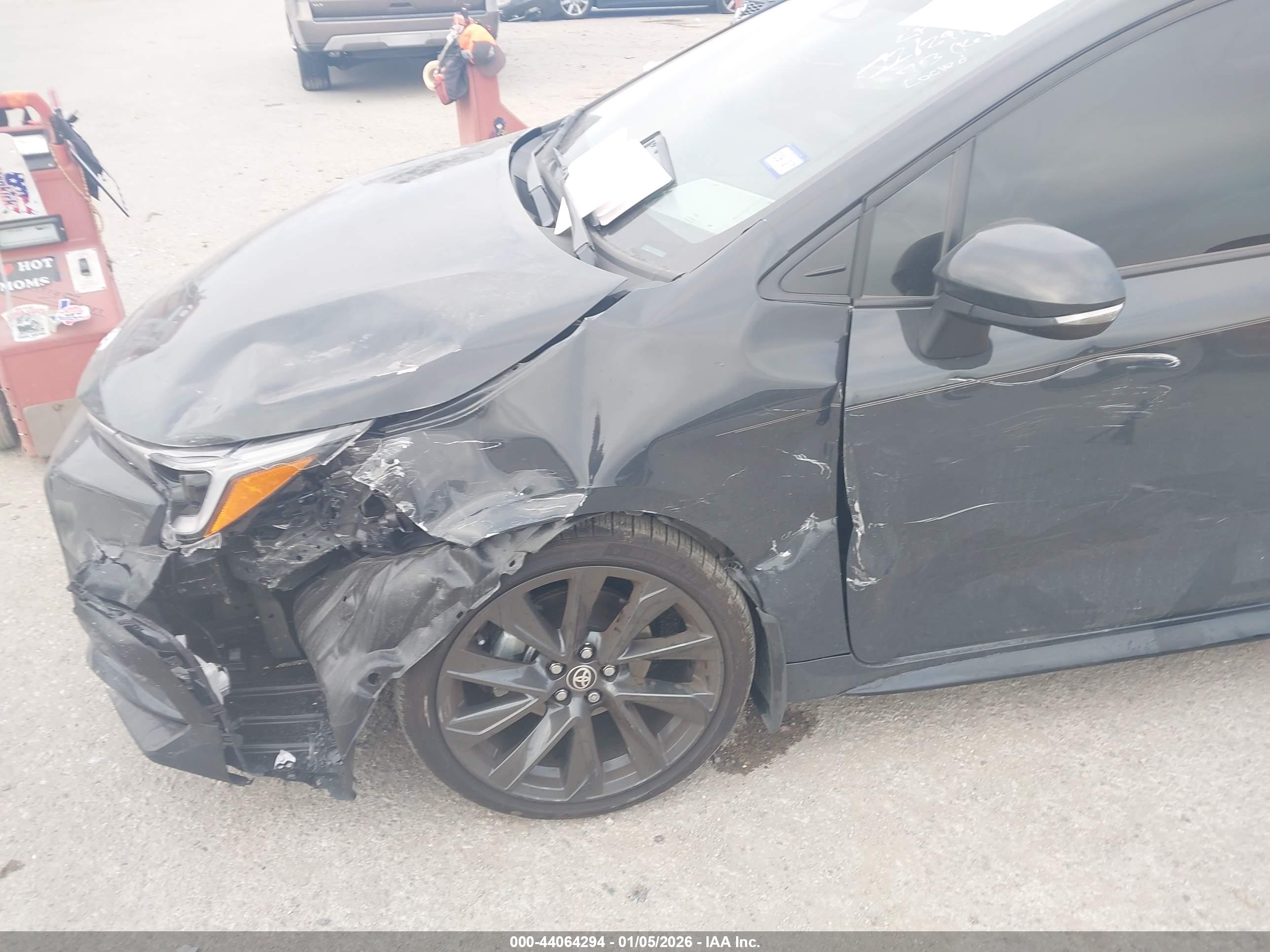 TOYOTA COROLLA image 6