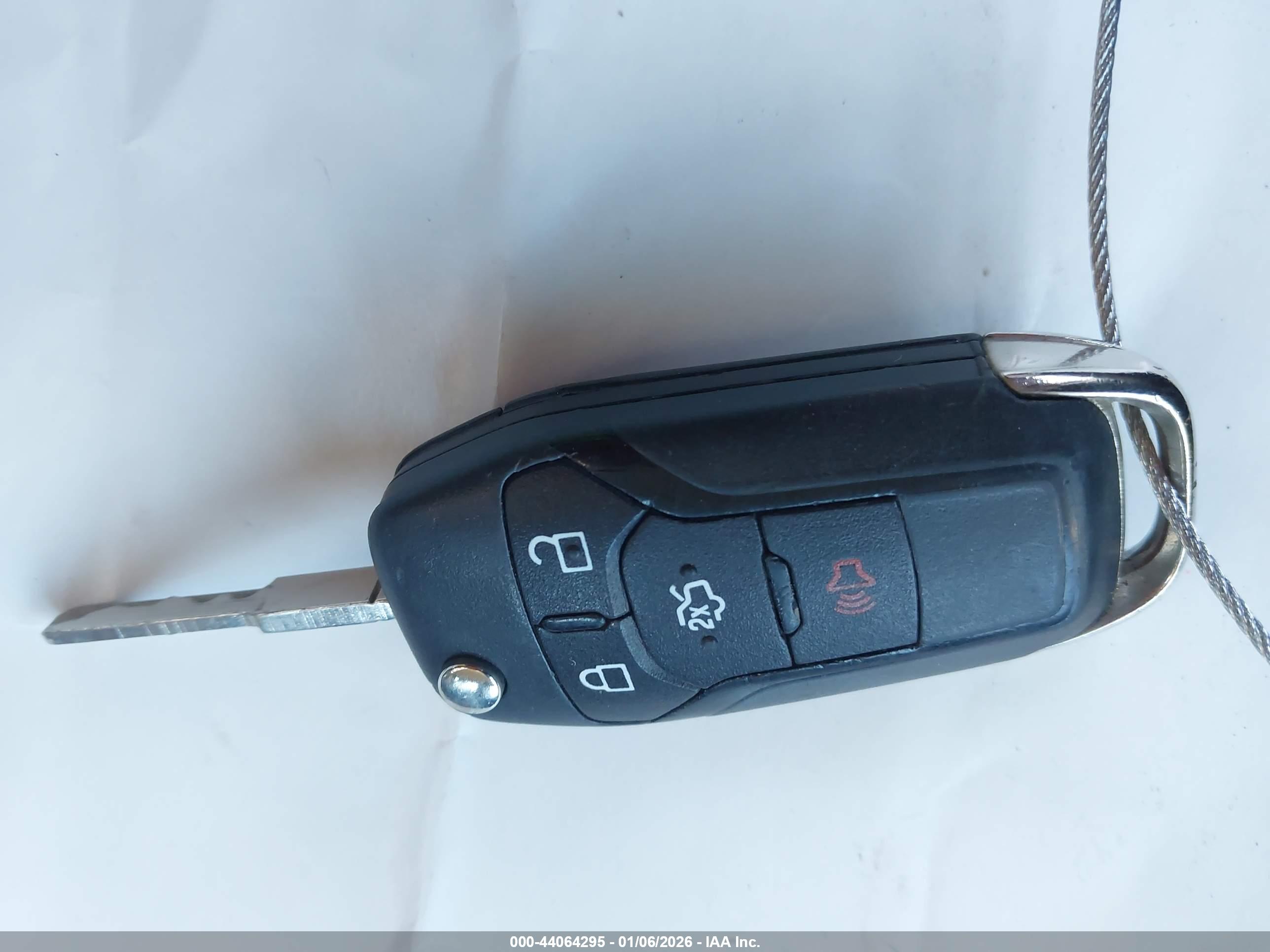 FORD FUSION image 11