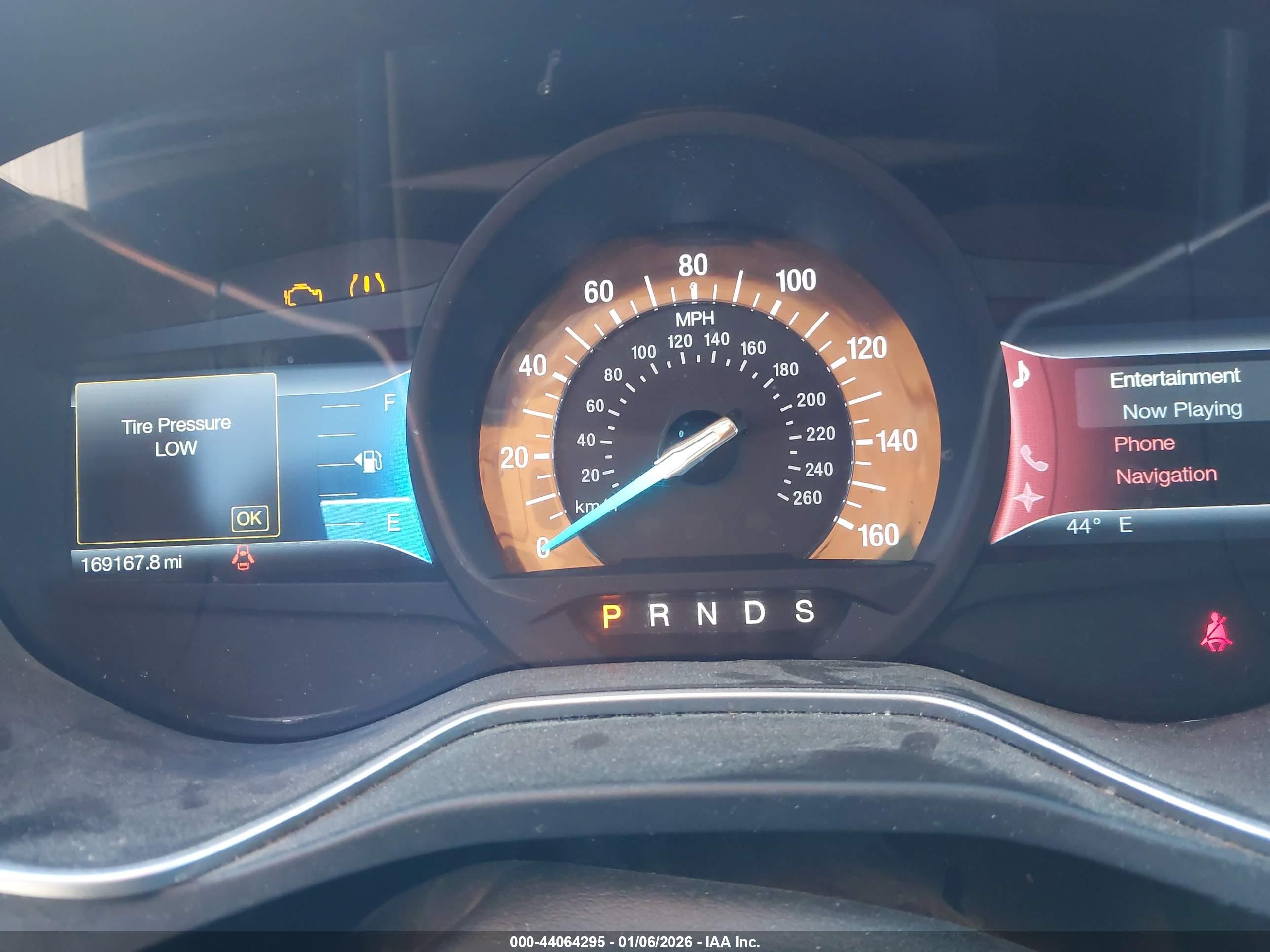 FORD FUSION image 7