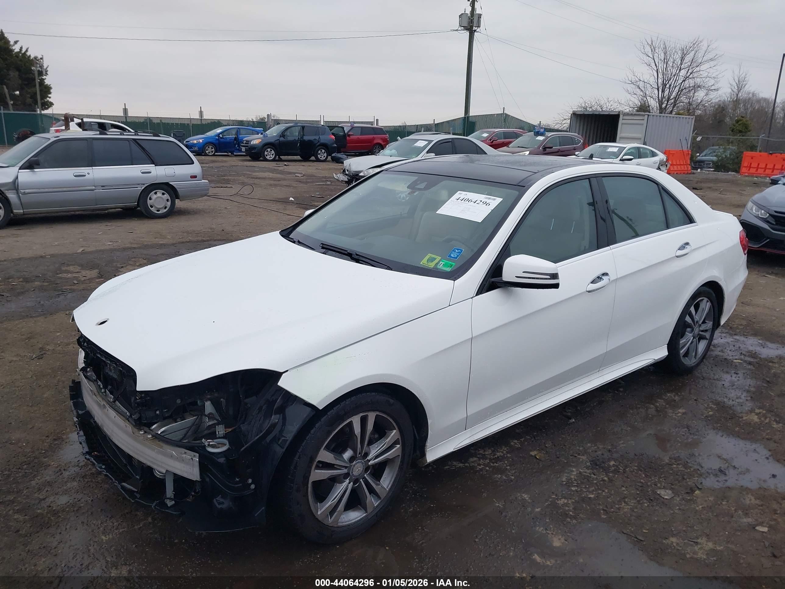 MERCEDES-BENZ E image 2