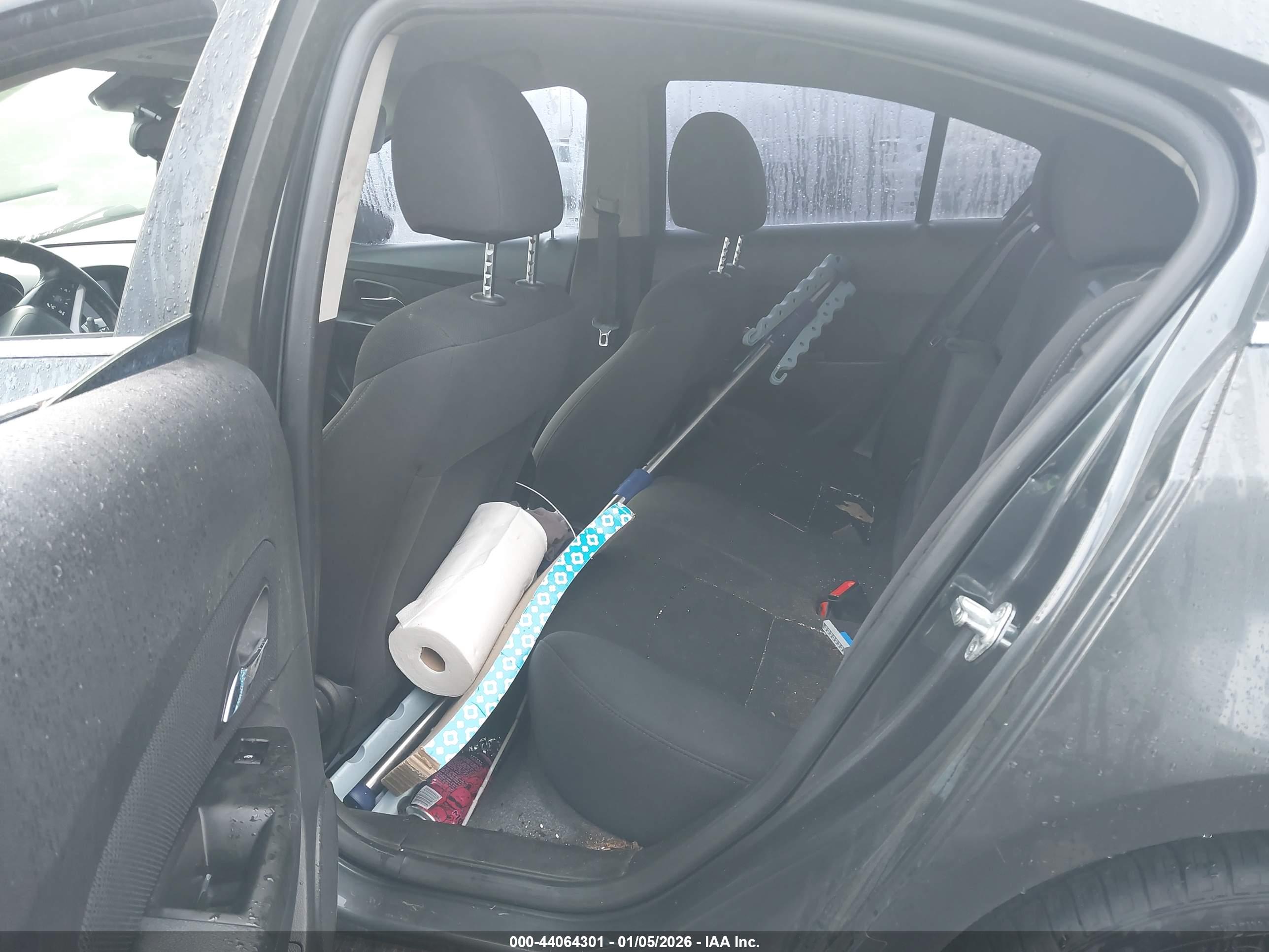 CHEVROLET CRUZE image 8