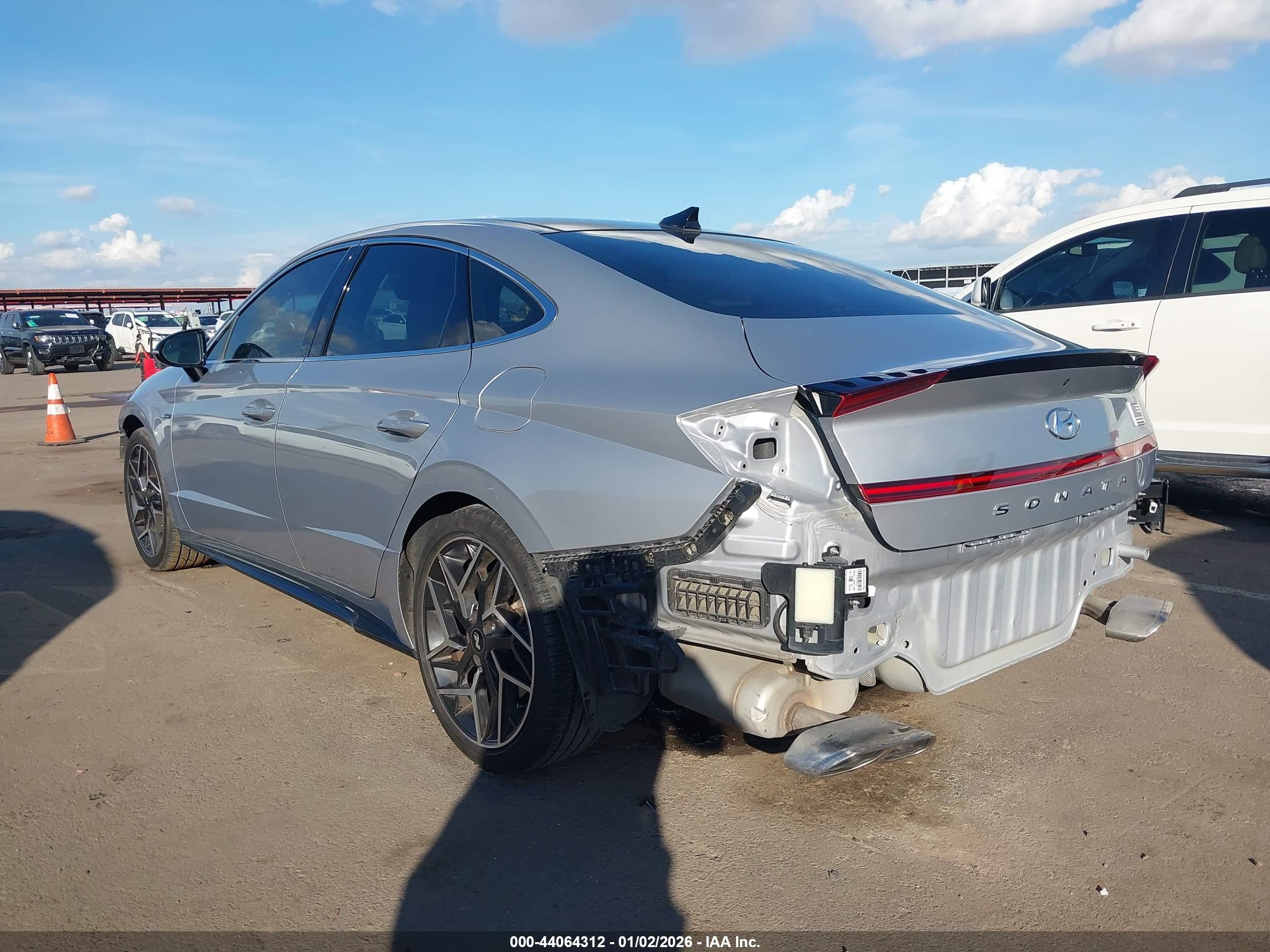 HYUNDAI SONATA image 3