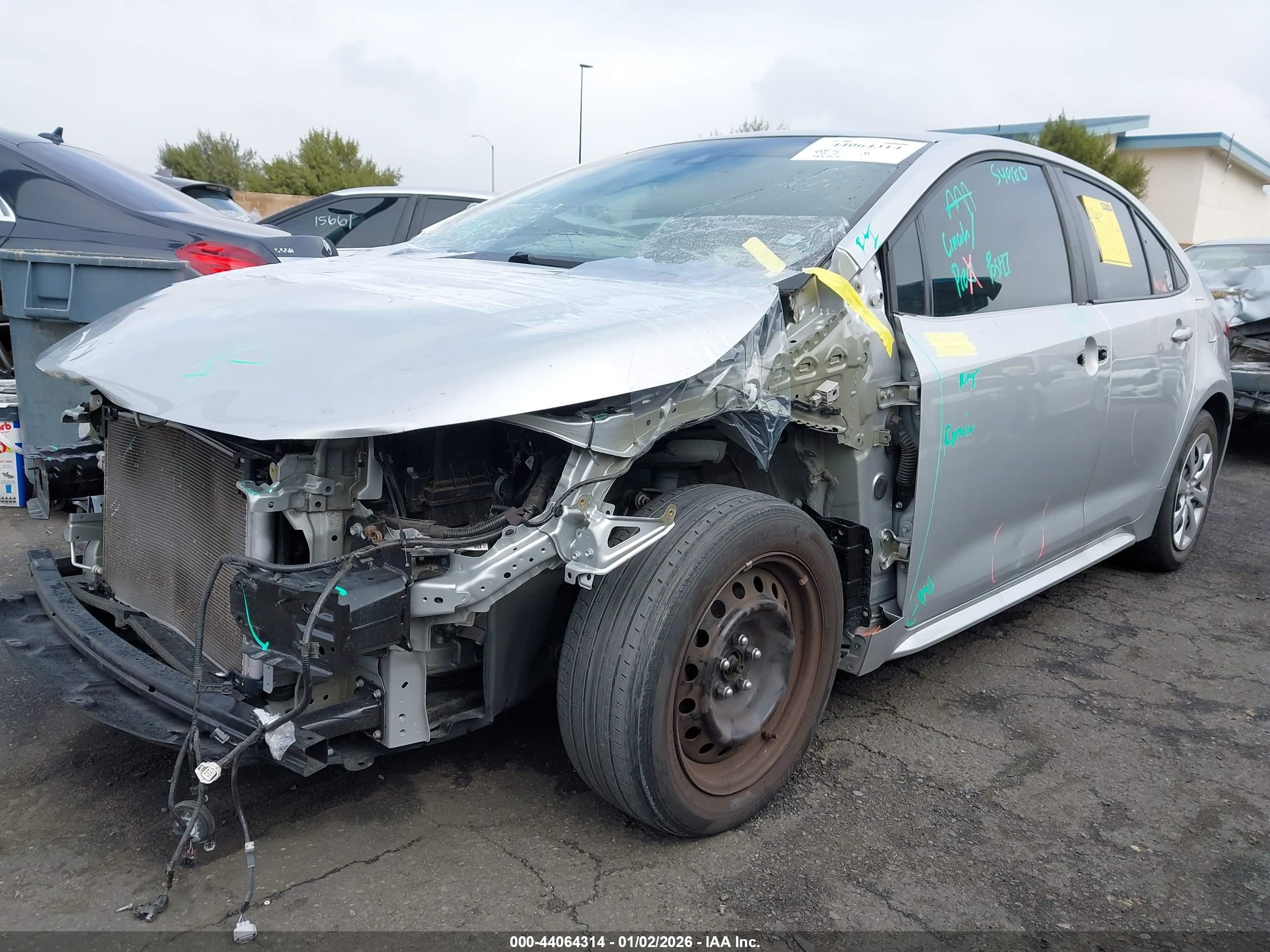 TOYOTA COROLLA image 2