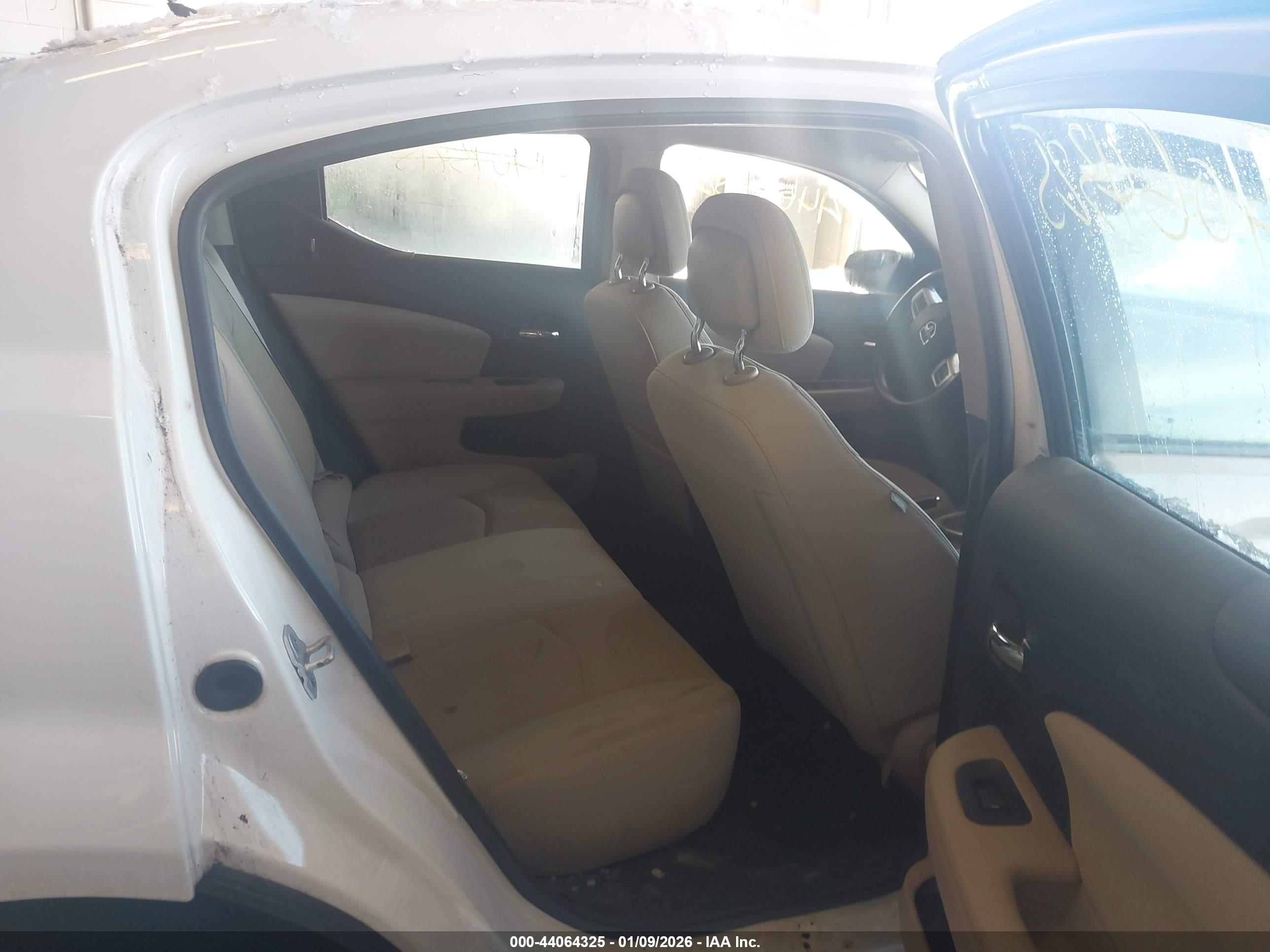 DODGE AVENGER image 8