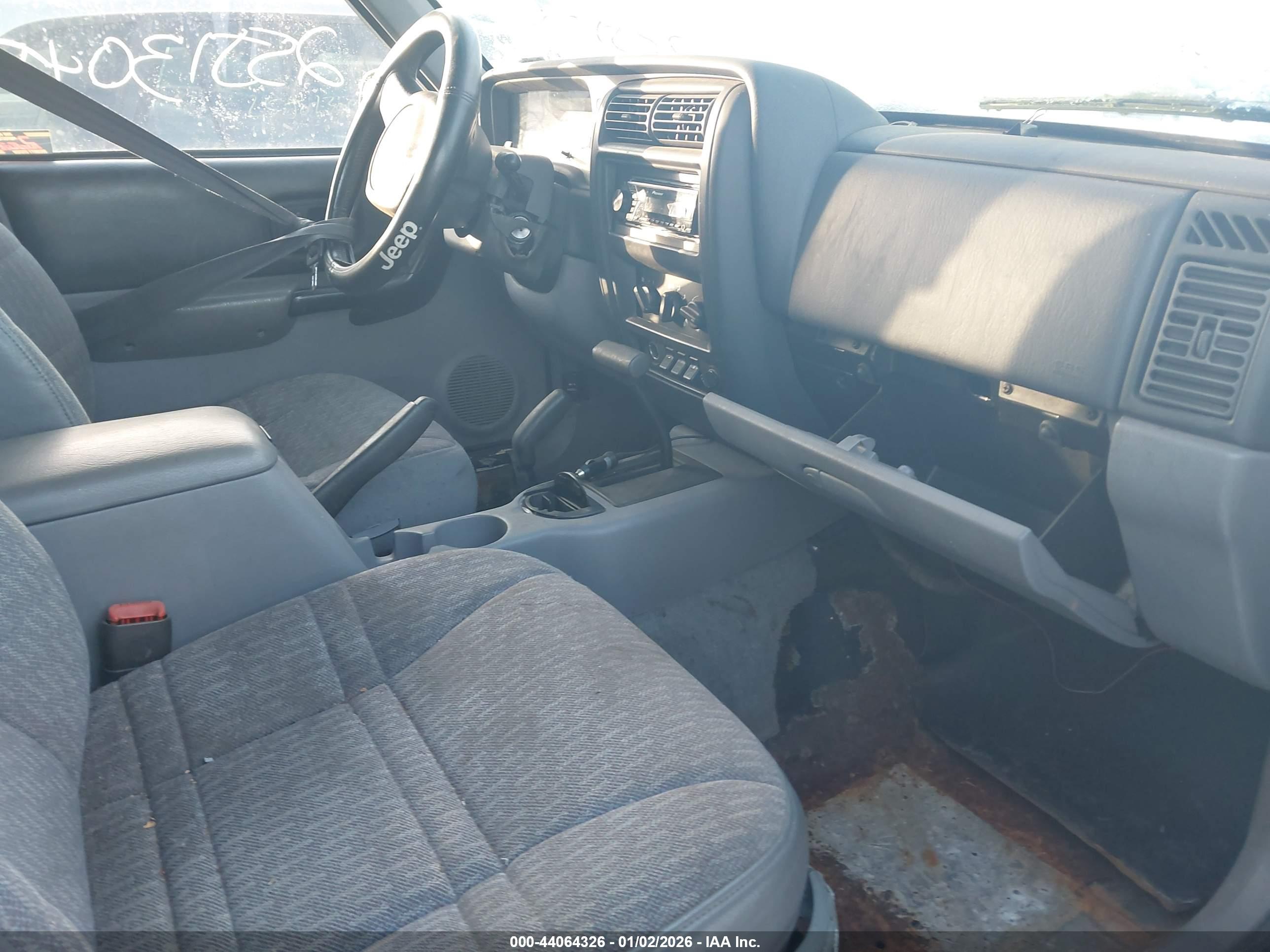 JEEP CHEROKEE image 5